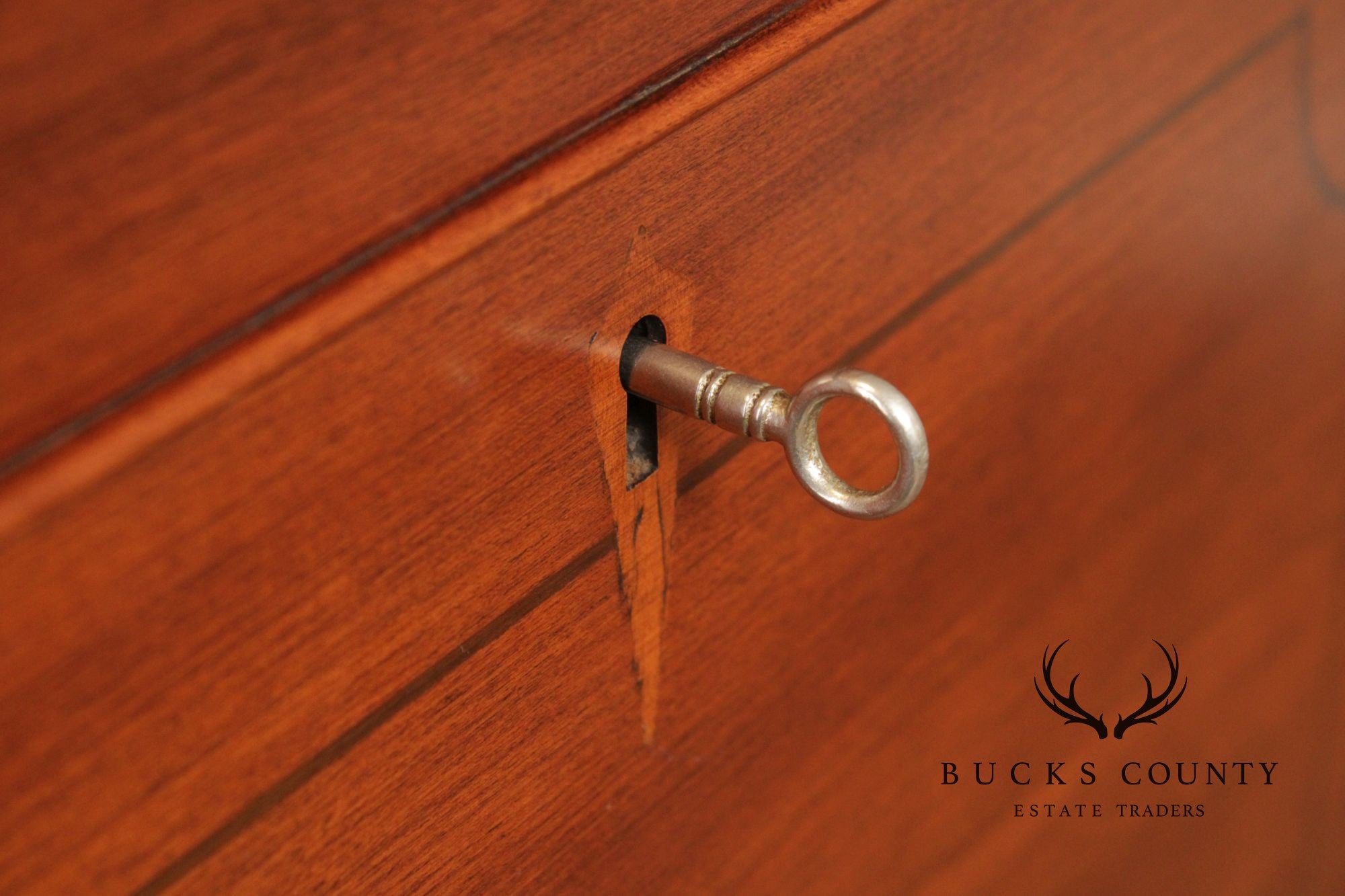 Henkel Harris Cherry Queen Anne Cellarette