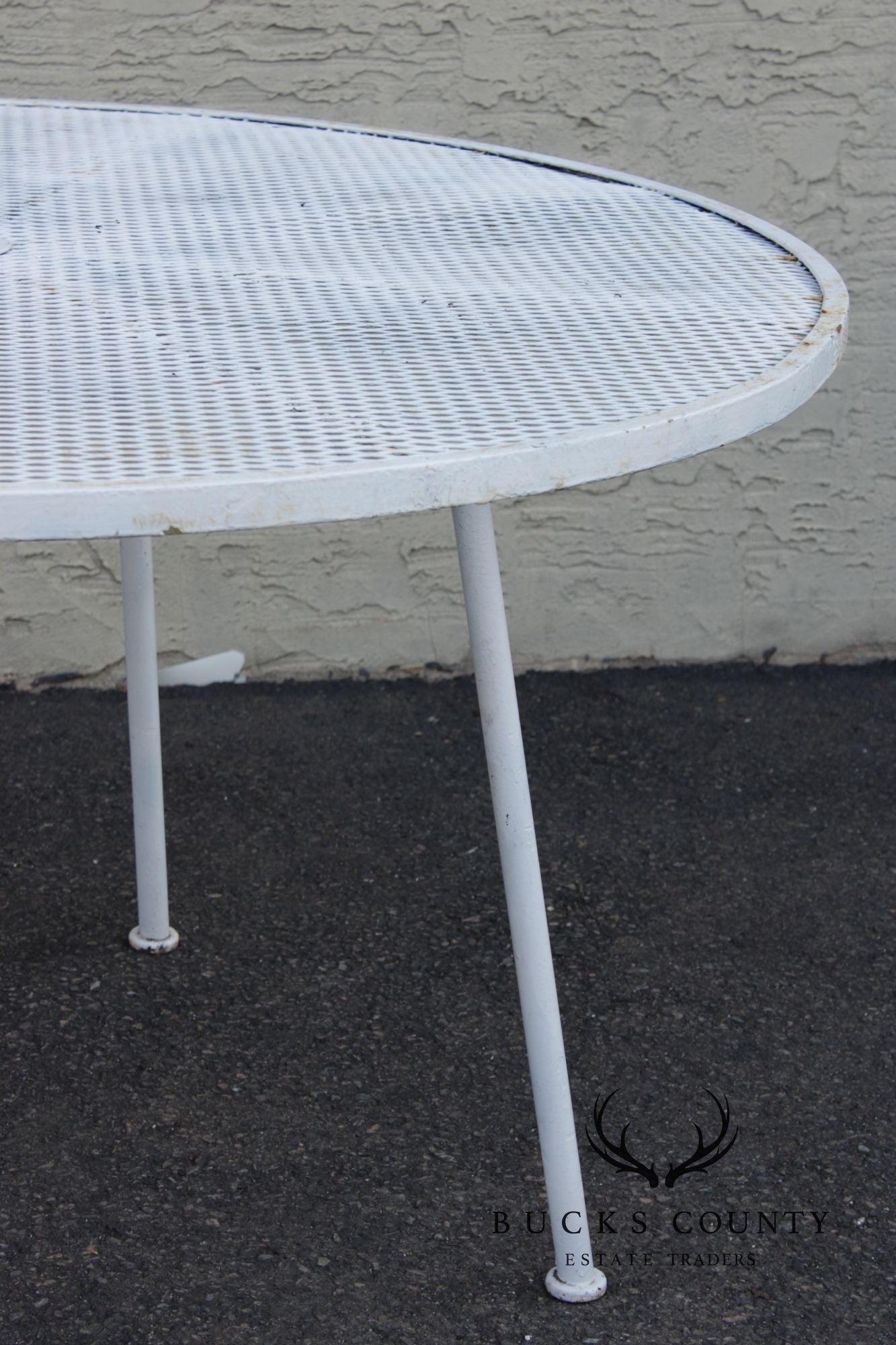 Russell Woodard Mid Century Modern 'Sculptura' Round Dining Table