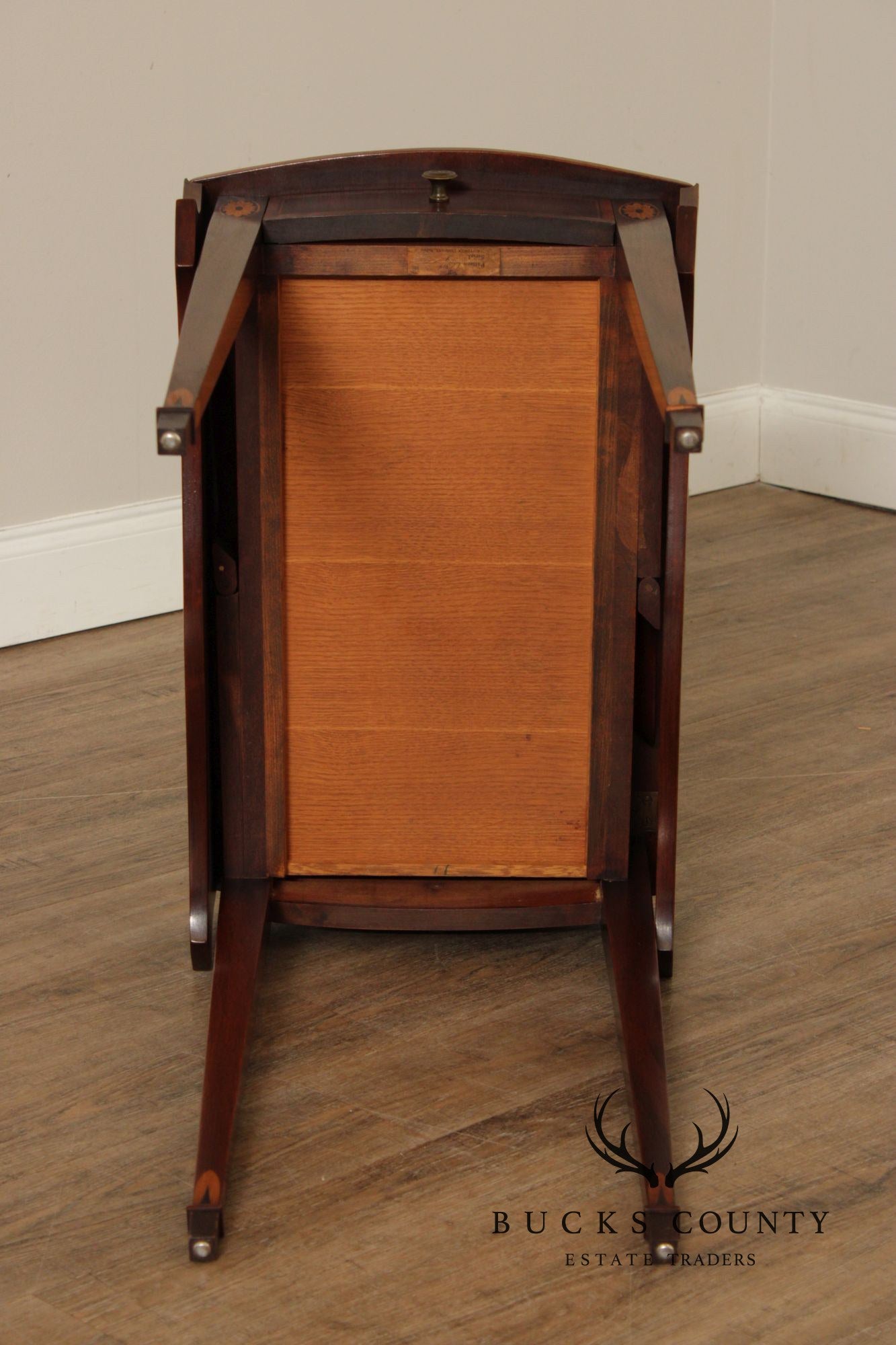 Kittinger Vintage Federal Style Mahogany Drop Leaf Pembroke Table