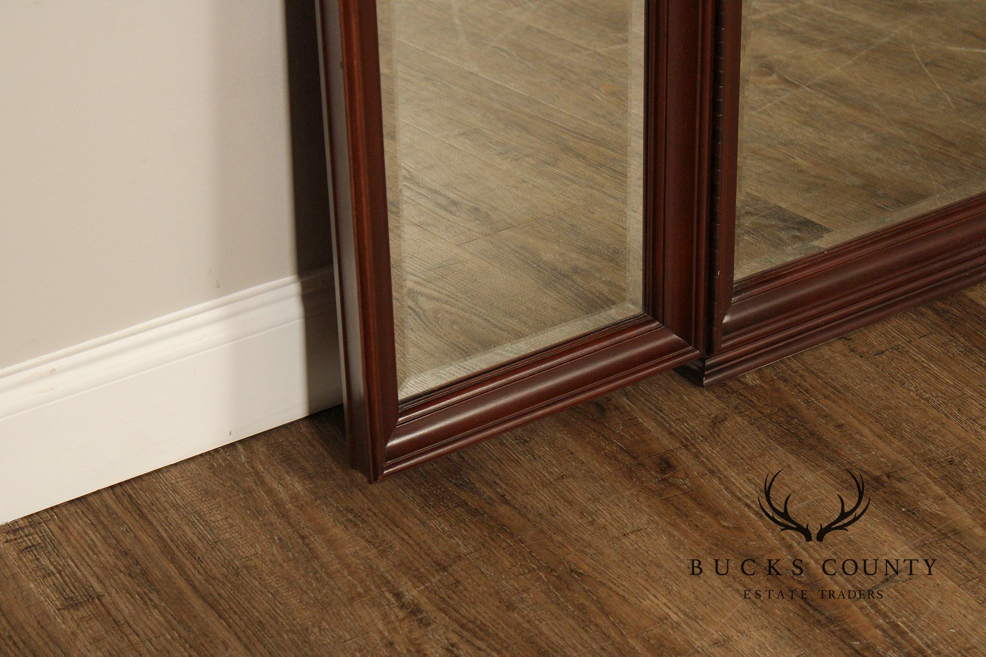 Ethan Allen 'Georgian Court' Cherry Tri-Fold Dresser Mirror