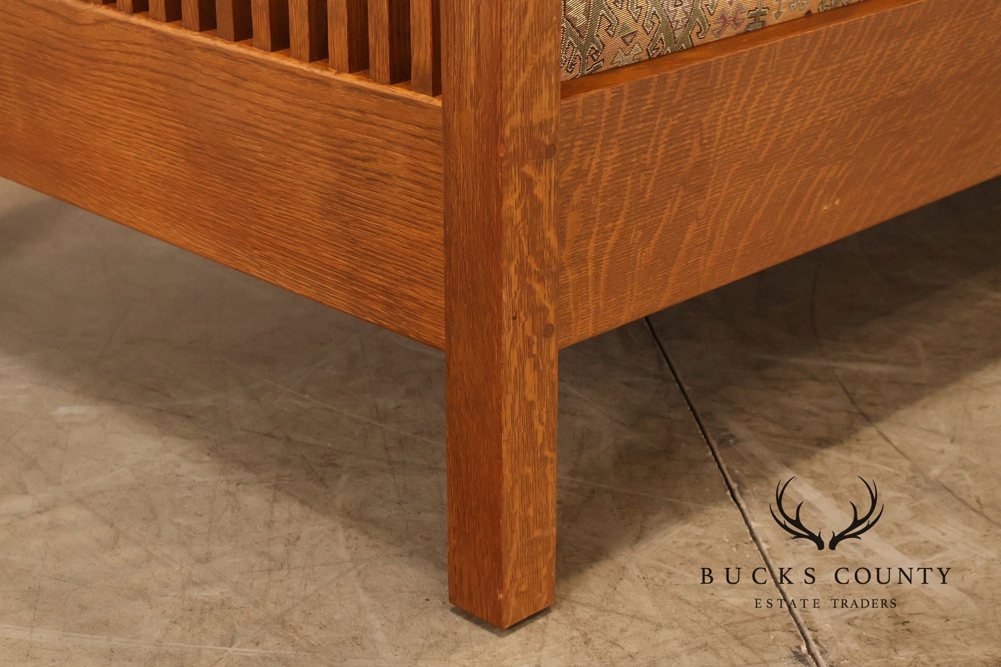 Stickley Mission Collection Oak Spindle Settle