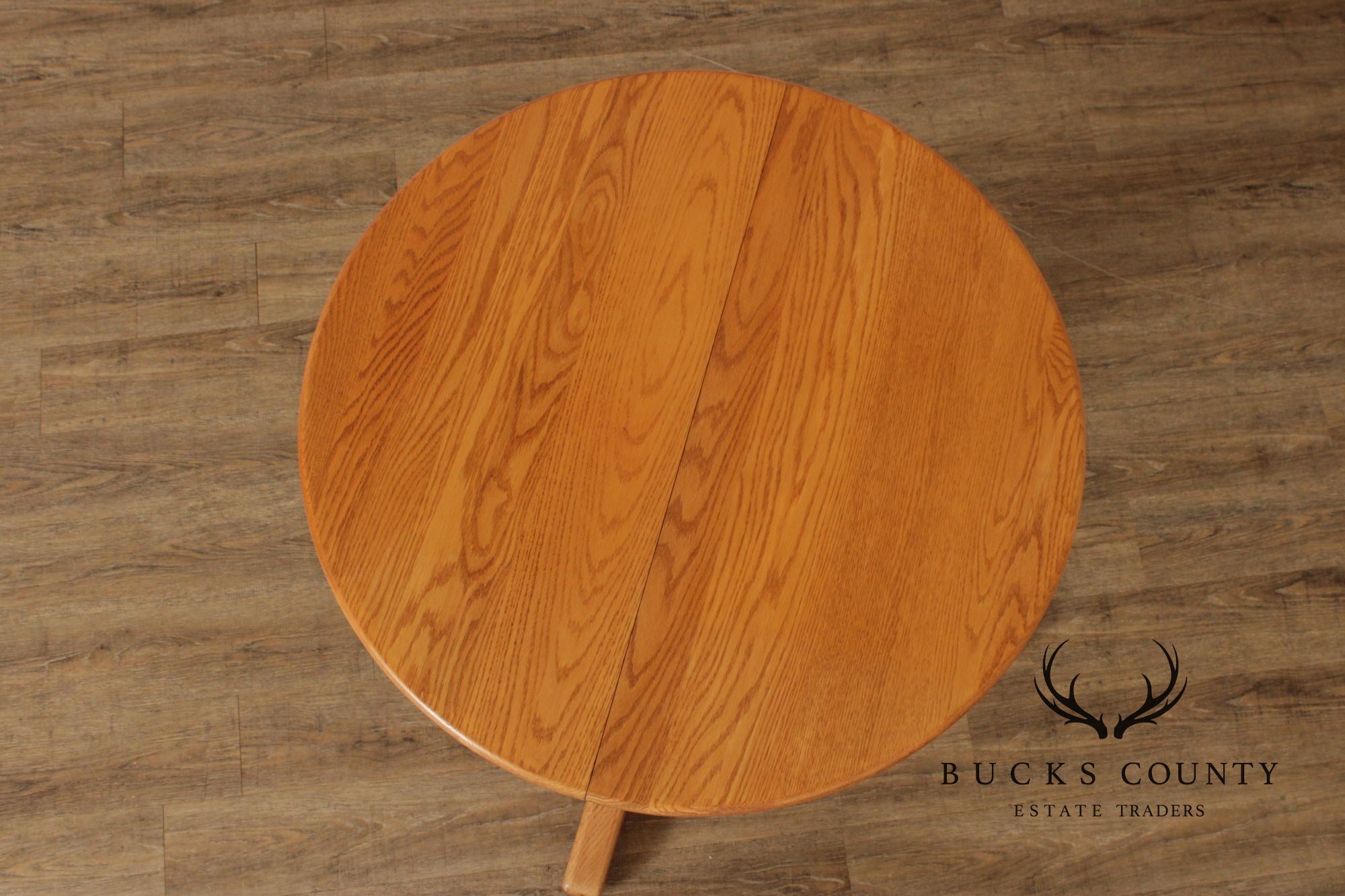 Solid Oak Round Expandable Pedestal Dining Table