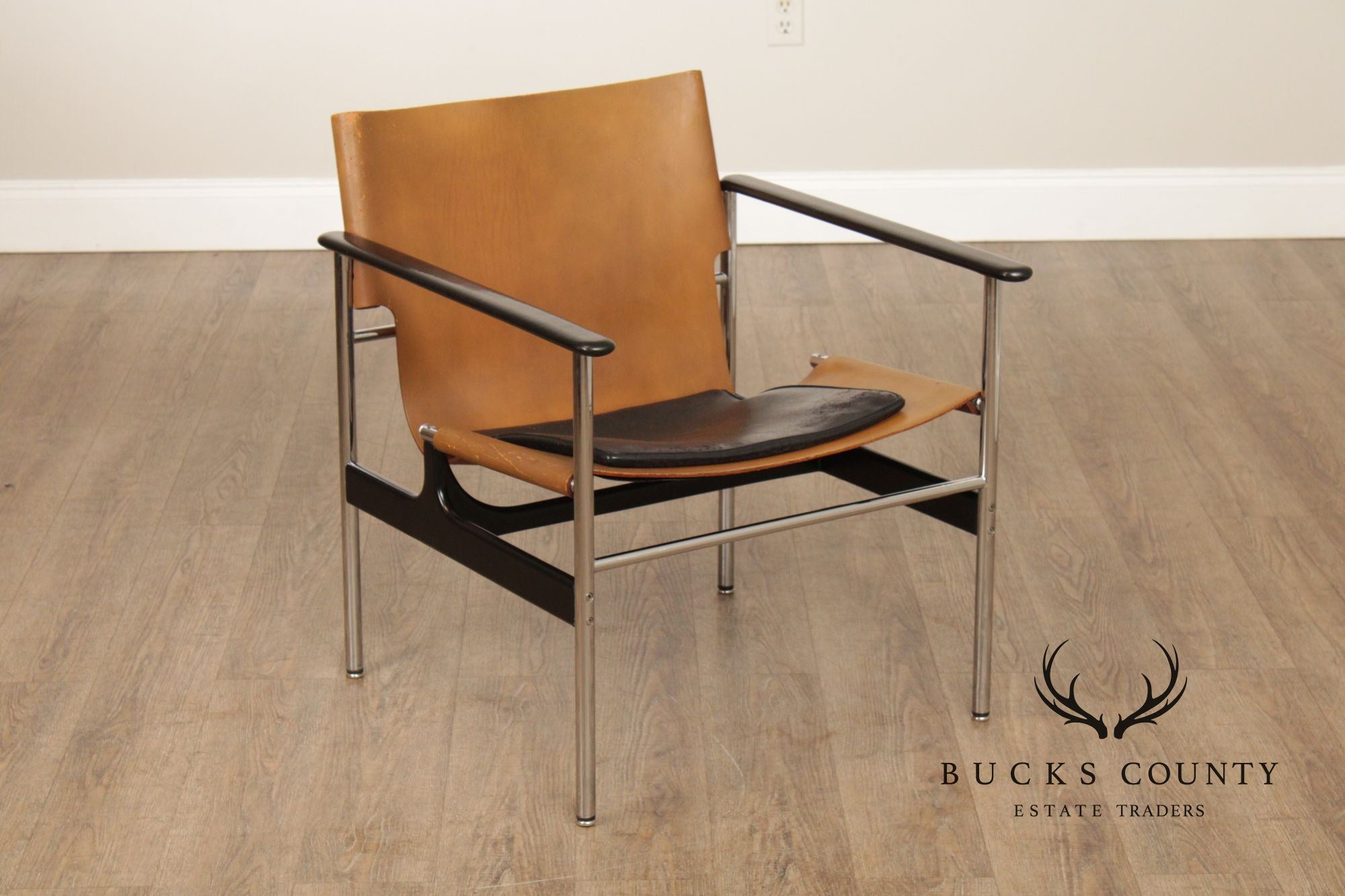 Knoll Mid Century Modern Pair of Leather and Chrome '657' Armchairs