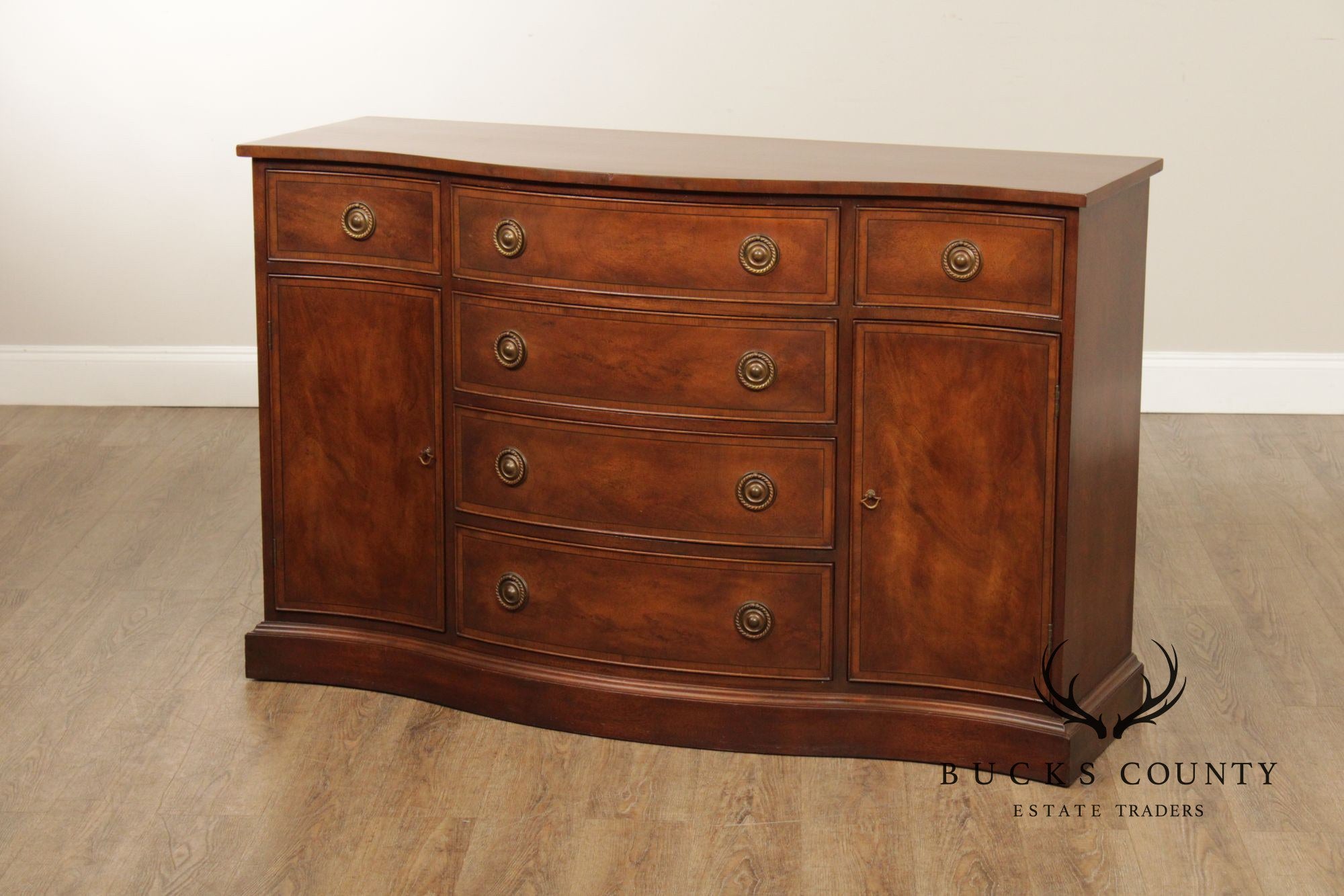 Old Colony Furniture Mahogany Serpentine Buffet Sideboard