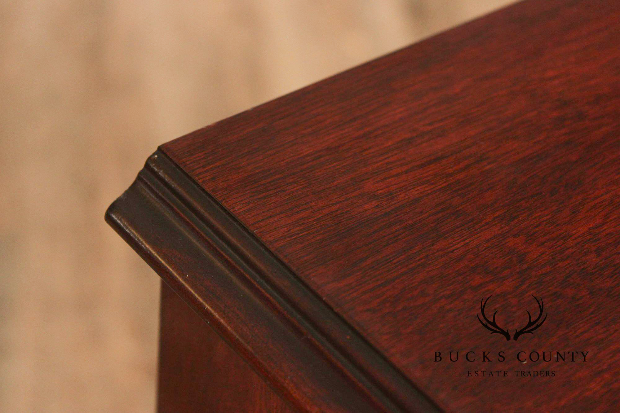 Henkel Harris Georgian Style Pair of Mahogany Nightstands