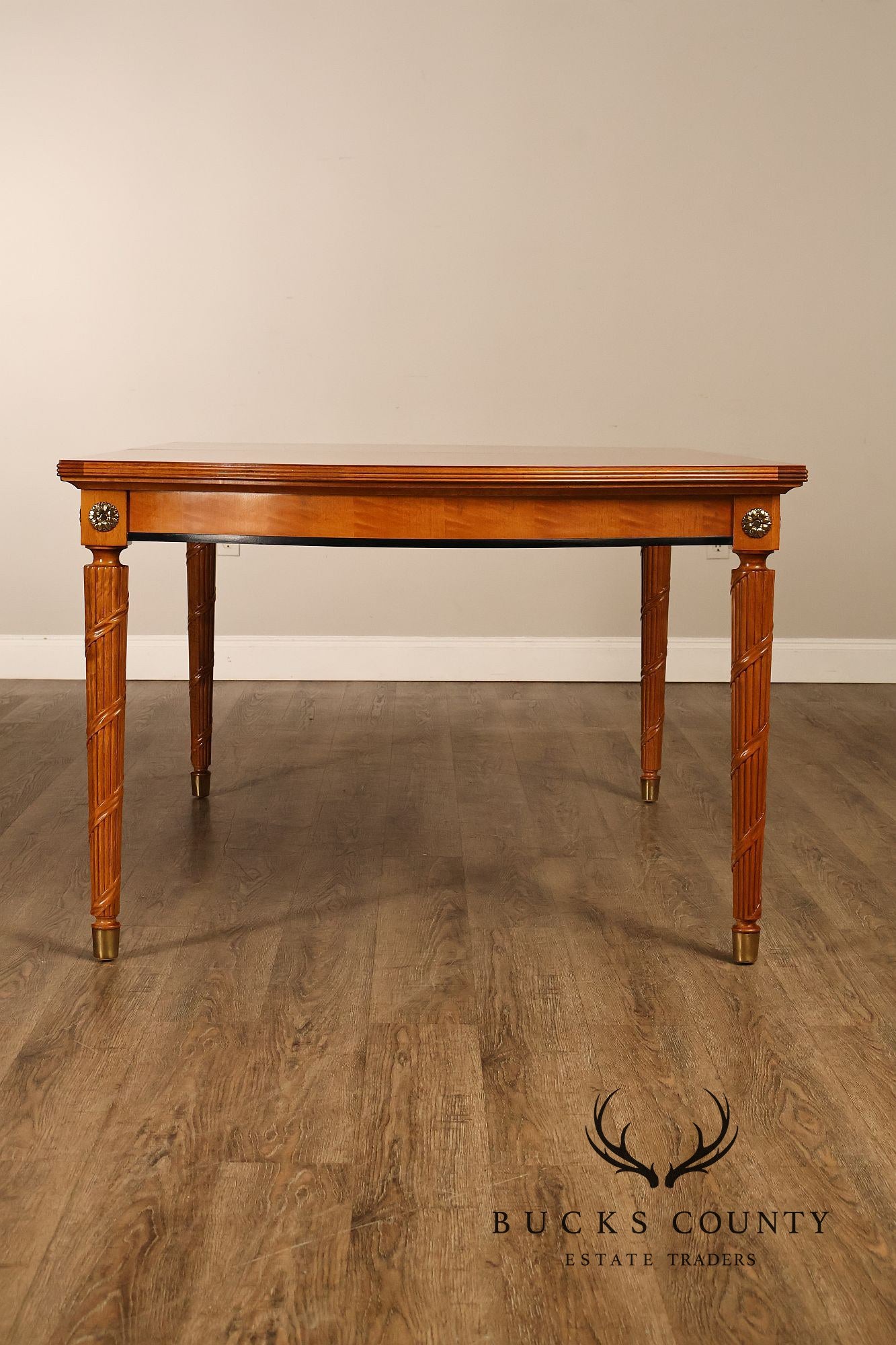 Thomasville Grand Classics Collection Louis XVI Neoclassical Dining Room Table with Leaves