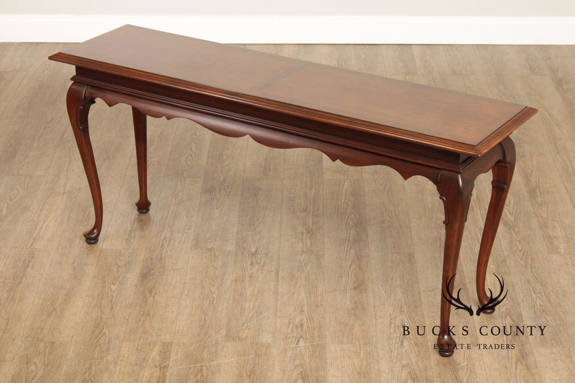 Ethan Allen Queen Anne Style Cherry Console Table
