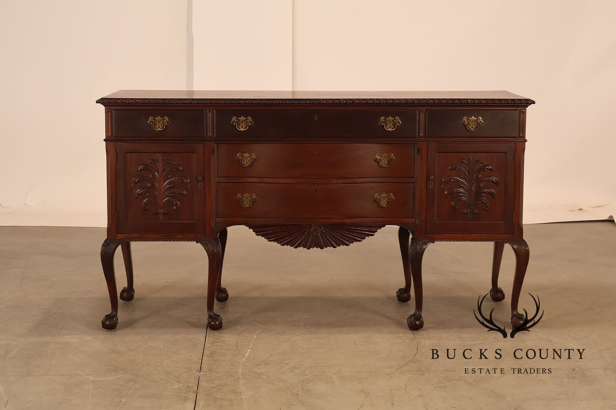 Vintage Chippendale Style Mahogany Sideboard Buffet