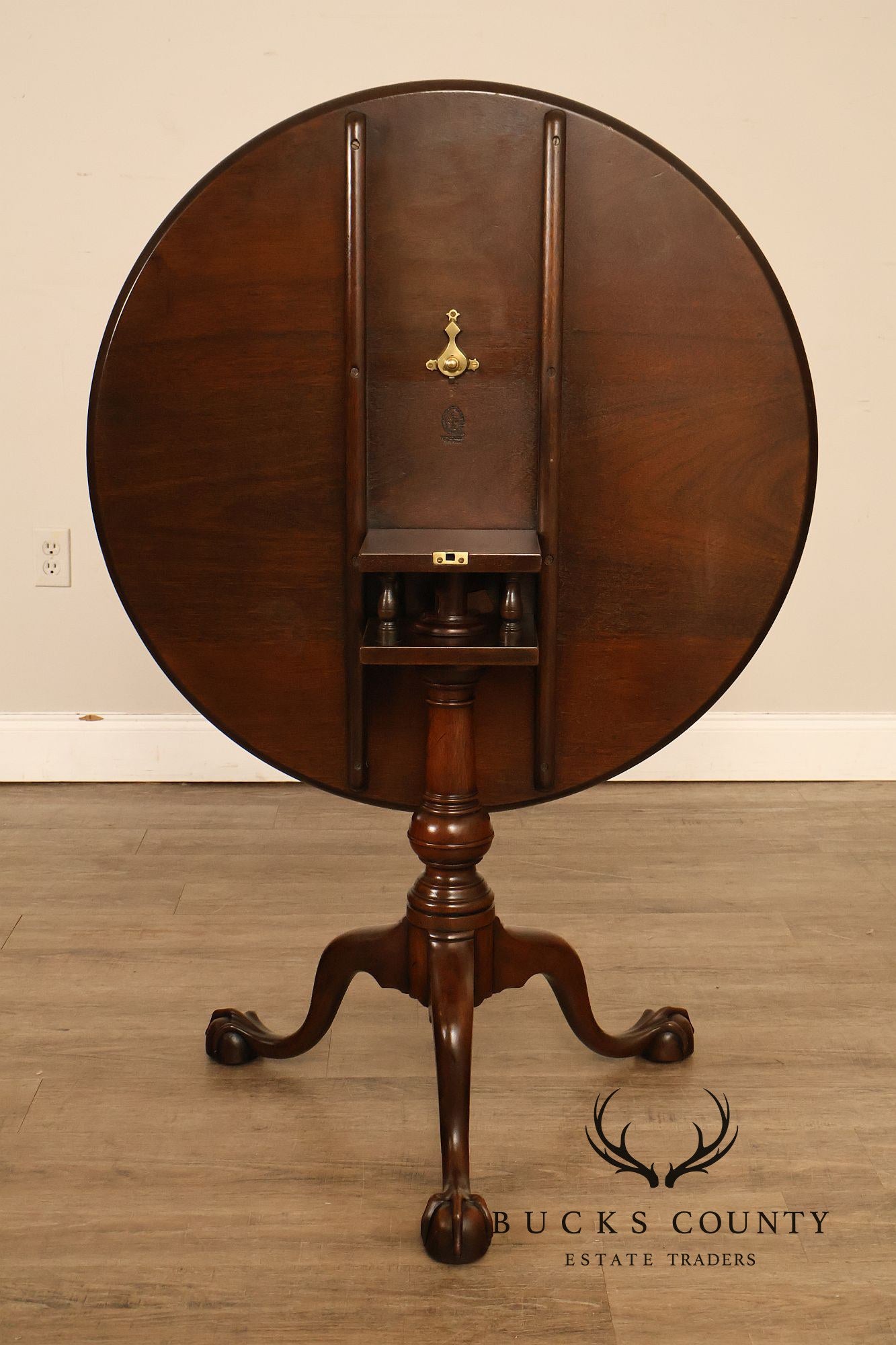 Kittinger Colonial Williamsburg Mahogany Tilt-Top Table