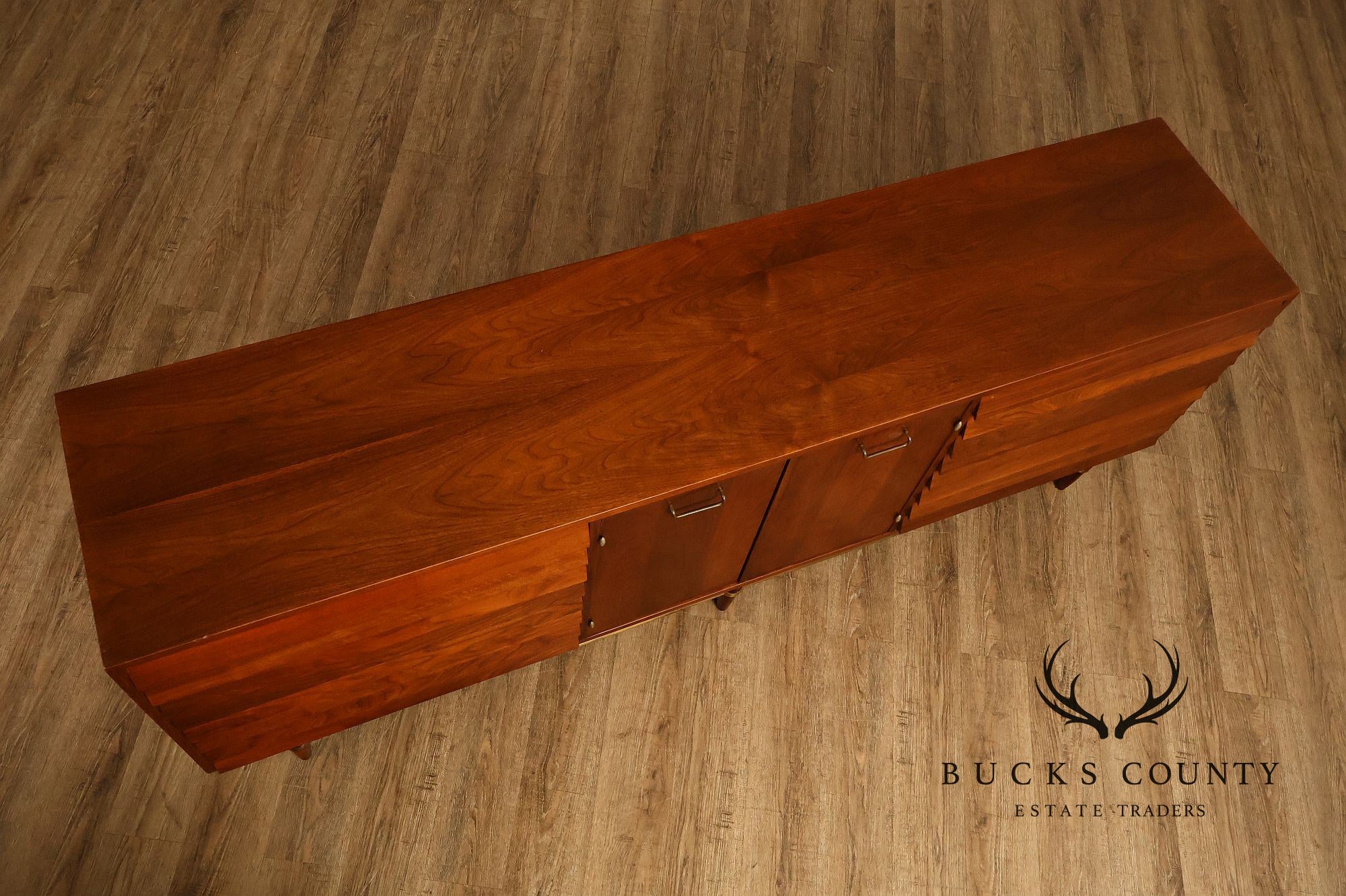 Merton Gershun For American Of Martinsville Mid Century Modern Walnut Lowboy Dresser