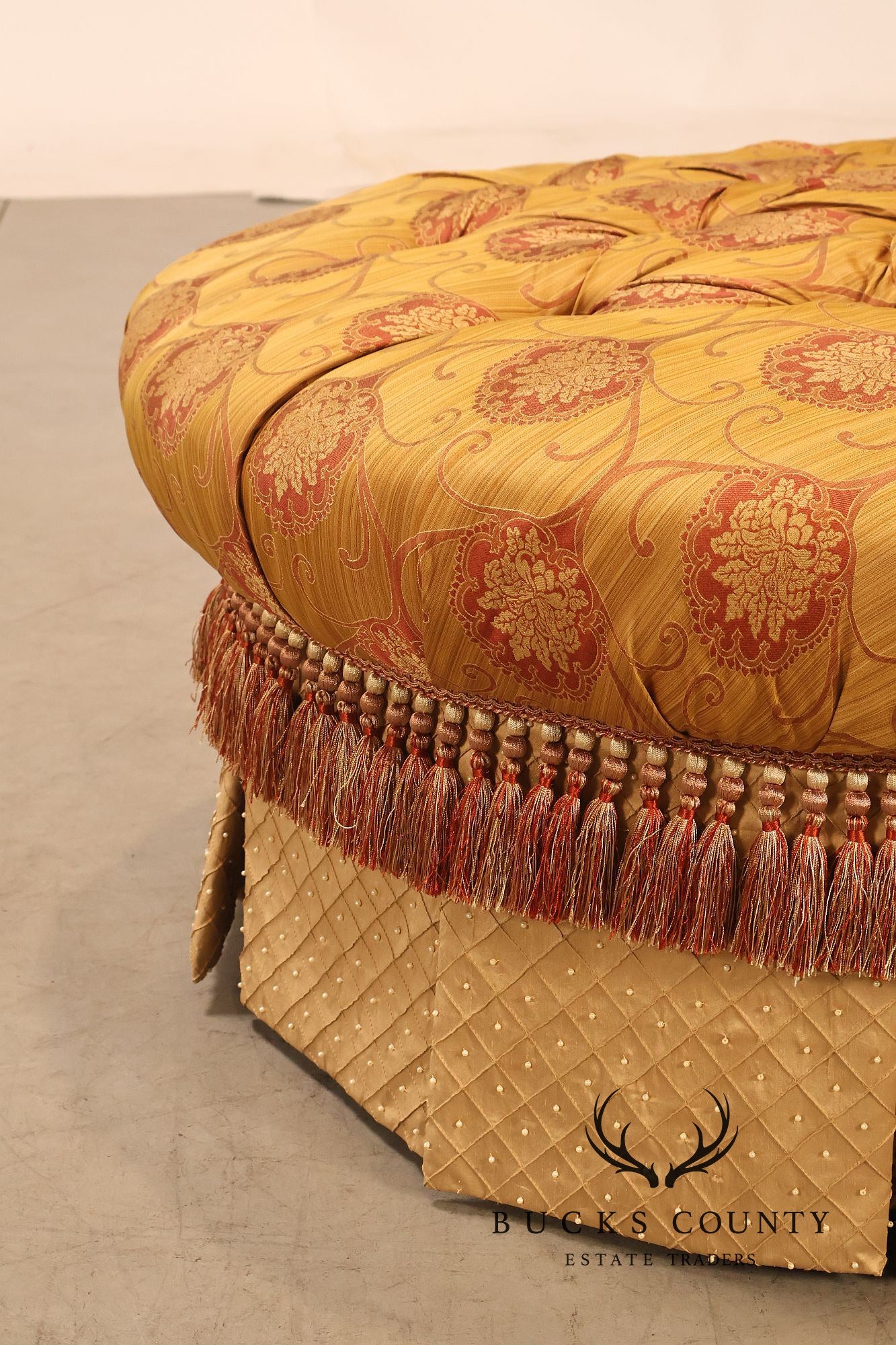 Key City Furniture Tufted Round Upholstered Ottoman With Fringe Skirt