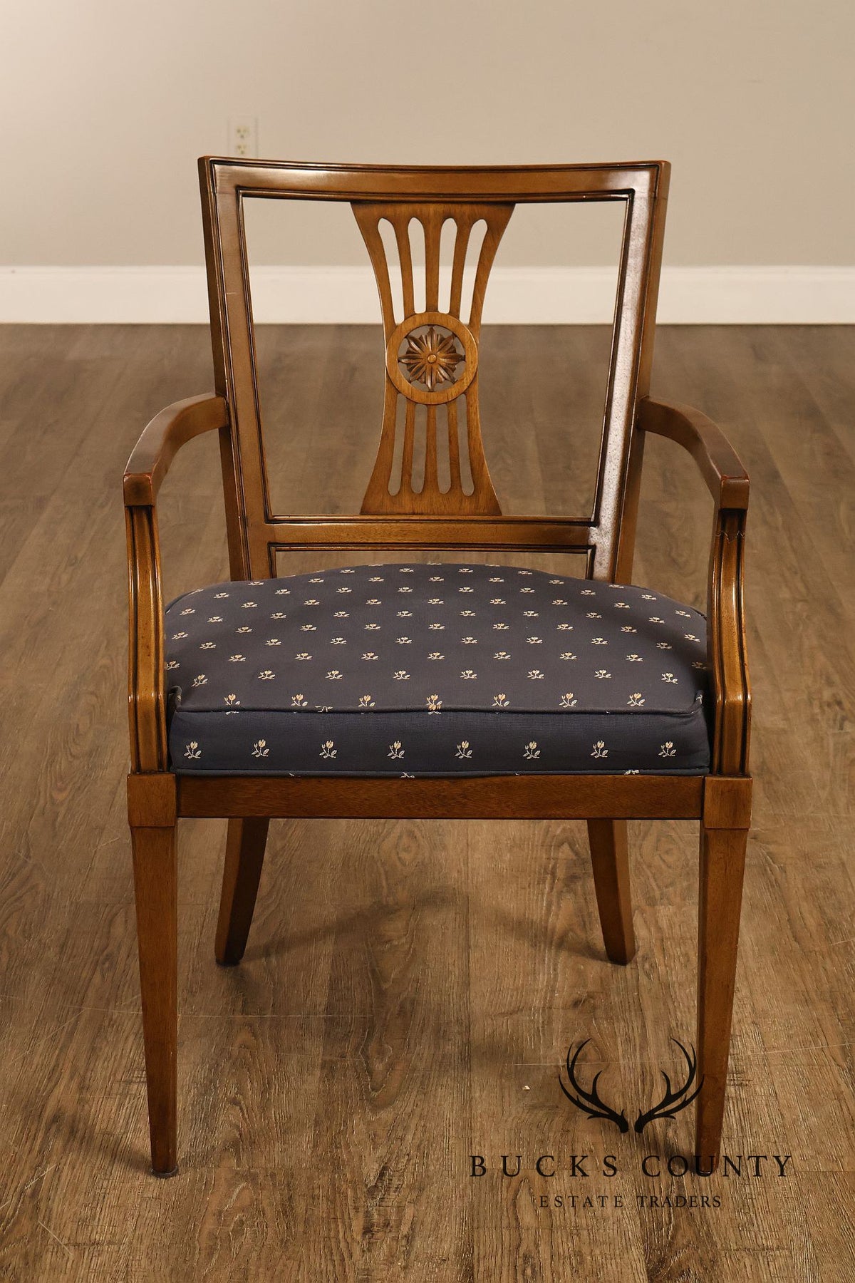 Henredon Gustavian Style Walnut Set Of 6 Dining Chairs With Rosette Backs