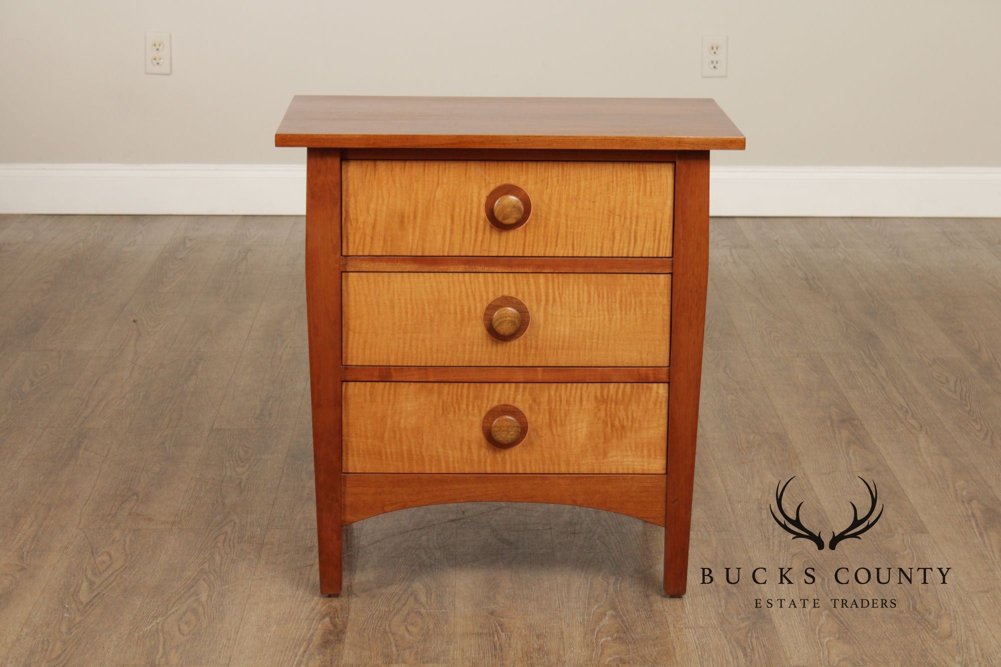 Stickley Mission Collection Pair of Harvey Ellis Three Drawer Cherry Nightstands