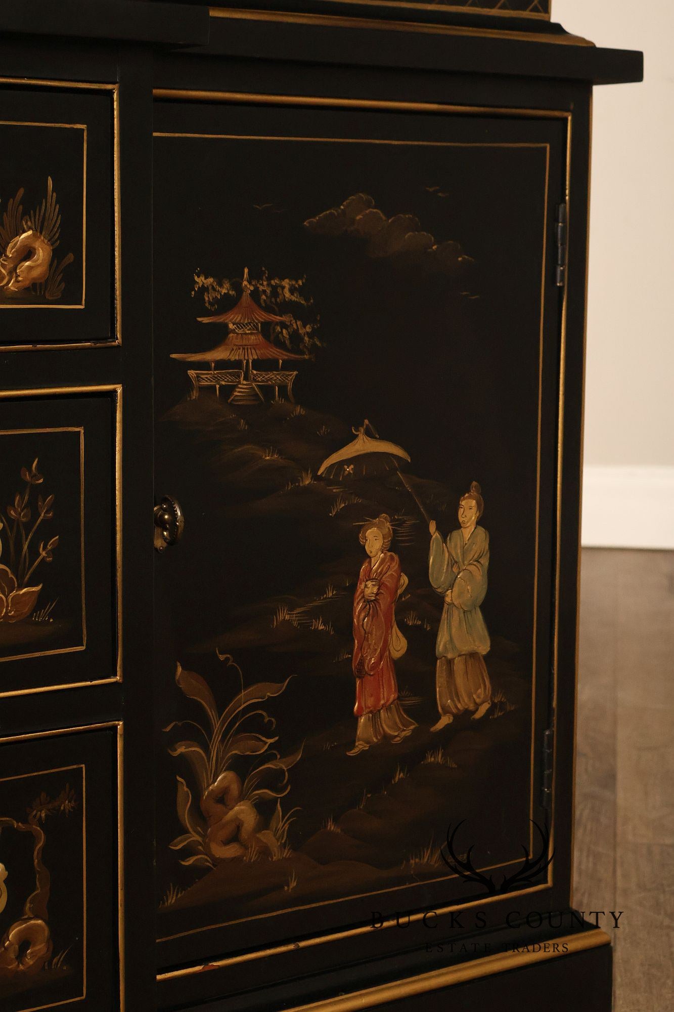 Hickory American Masterpiece Collection Vintage Chinoiserie China Cabinet