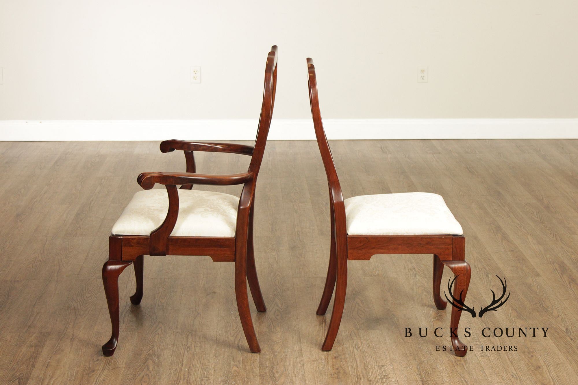 Pennsylvania House Queen Anne Style Set of Eight Cherry Dining Chairs