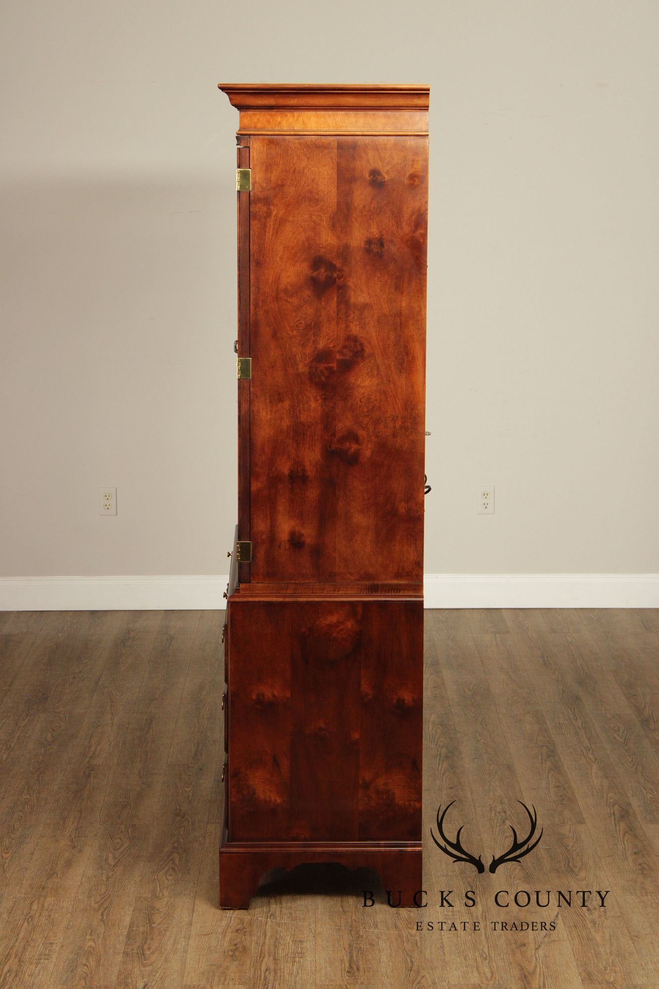 Henredon Aston Court Collection Mahogany Chippendale Bedroom Armoire Cabinet