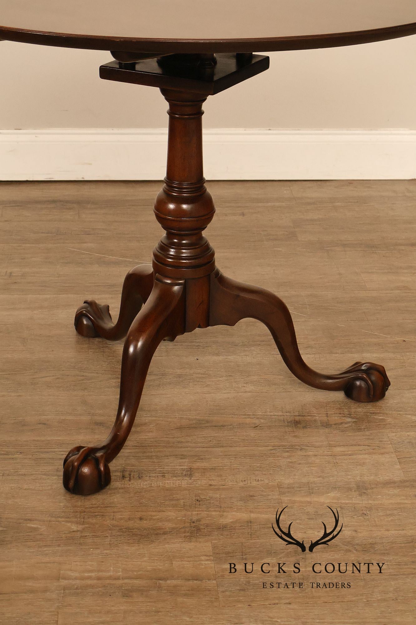 Kittinger Colonial Williamsburg Mahogany Tilt-Top Table