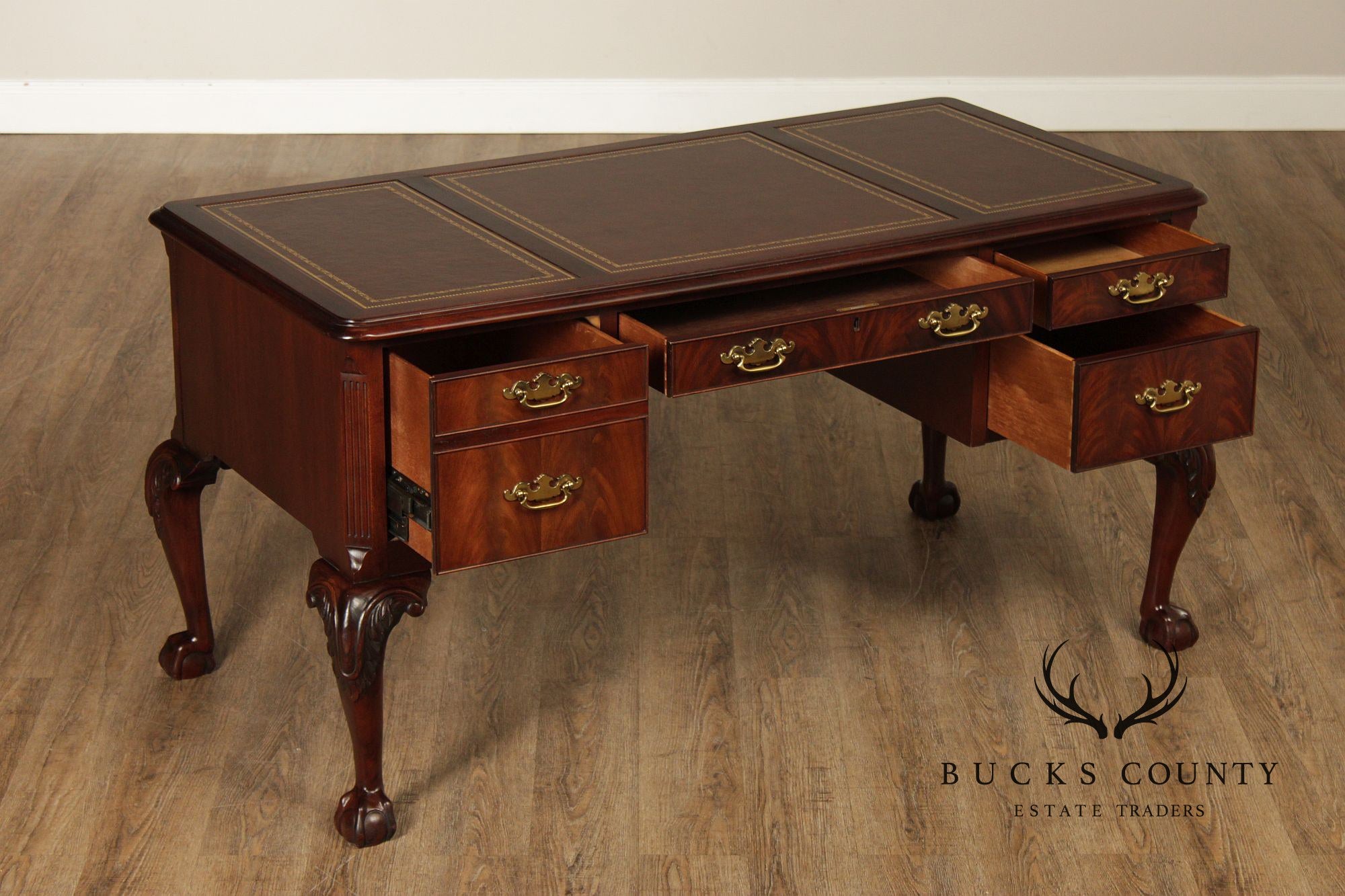 Hekman Chippendale Style Mahogany Leather Top Executive Desk