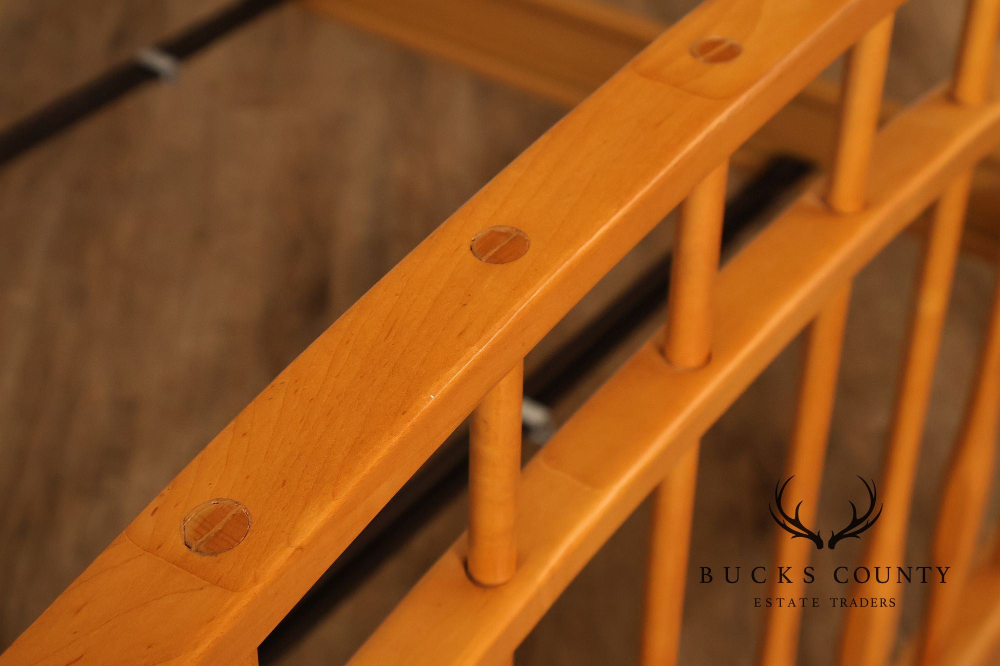 Ethan Allen Country Crossings Collection King Size Windsor Bed