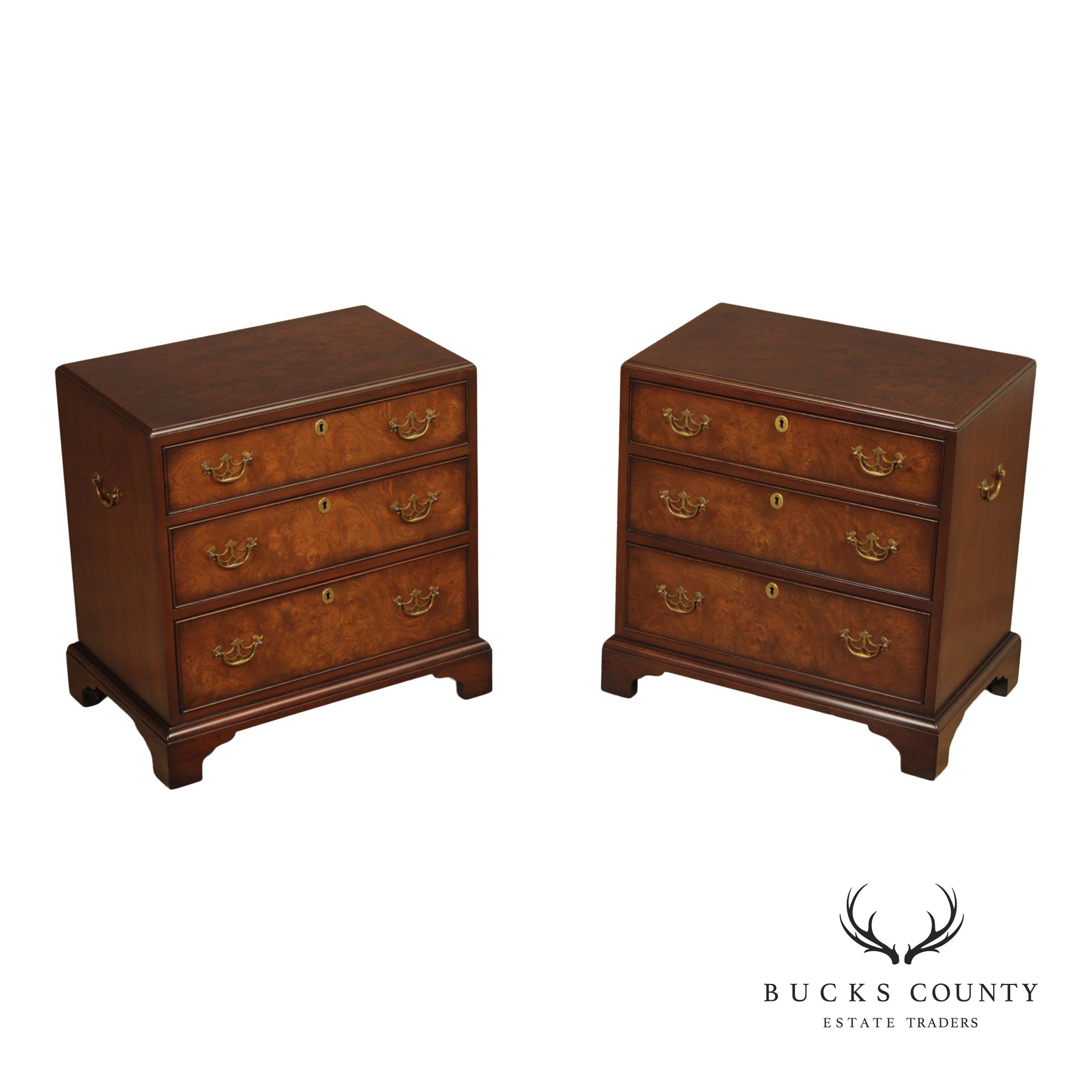Kittinger Georgian Style Pair of Mahogany Three-Drawer Chests Nightstands