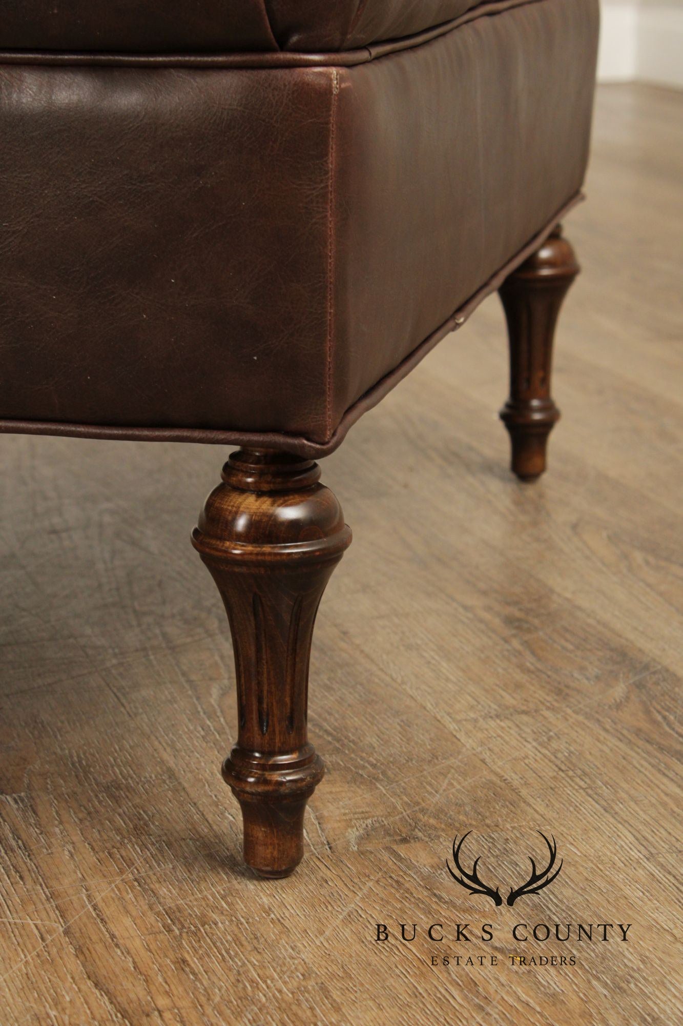 English Traditional Style Tufted Ottoman