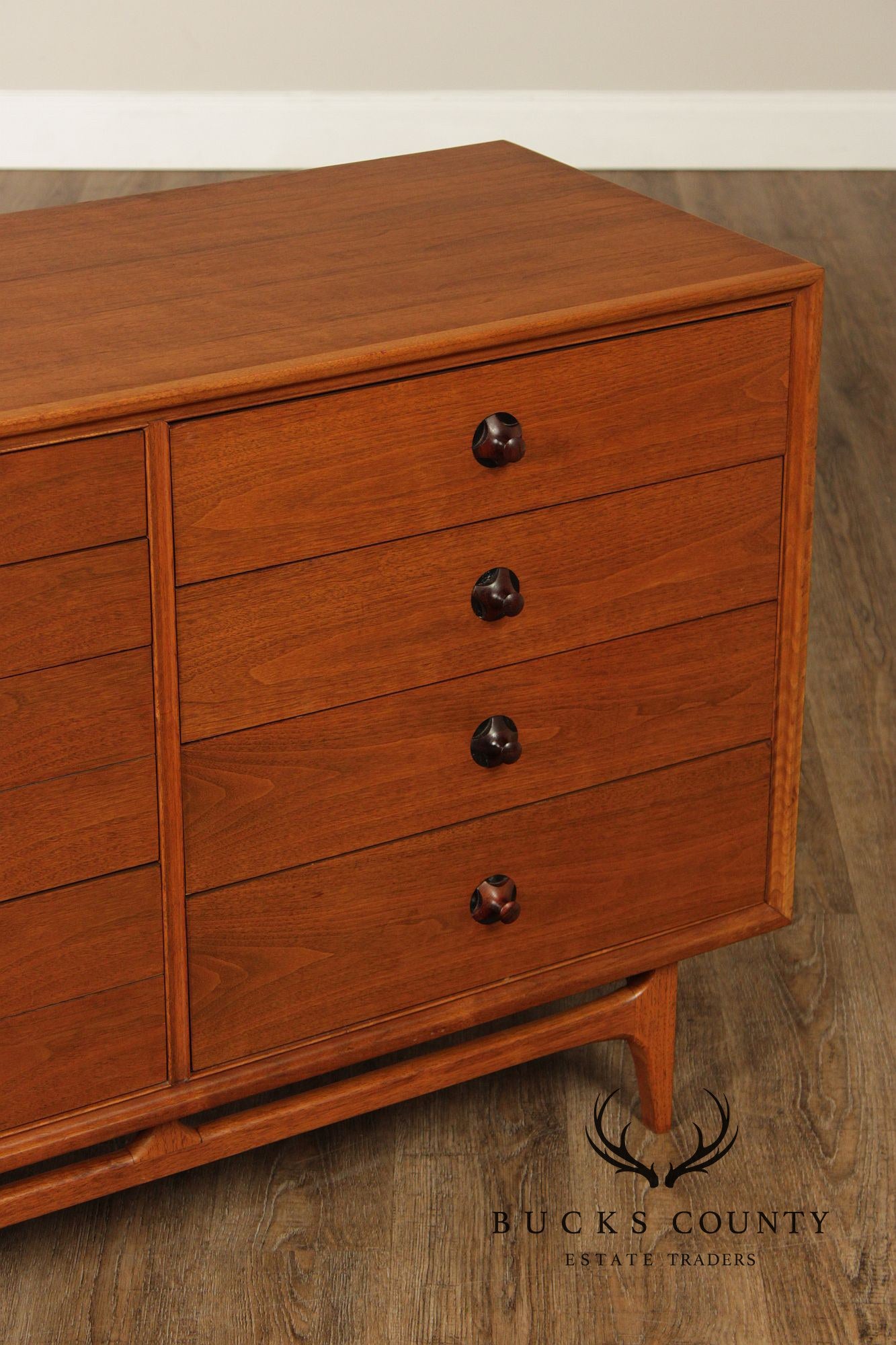 Thomasville Motif Mid-Century Modern Walnut Triple Dresser