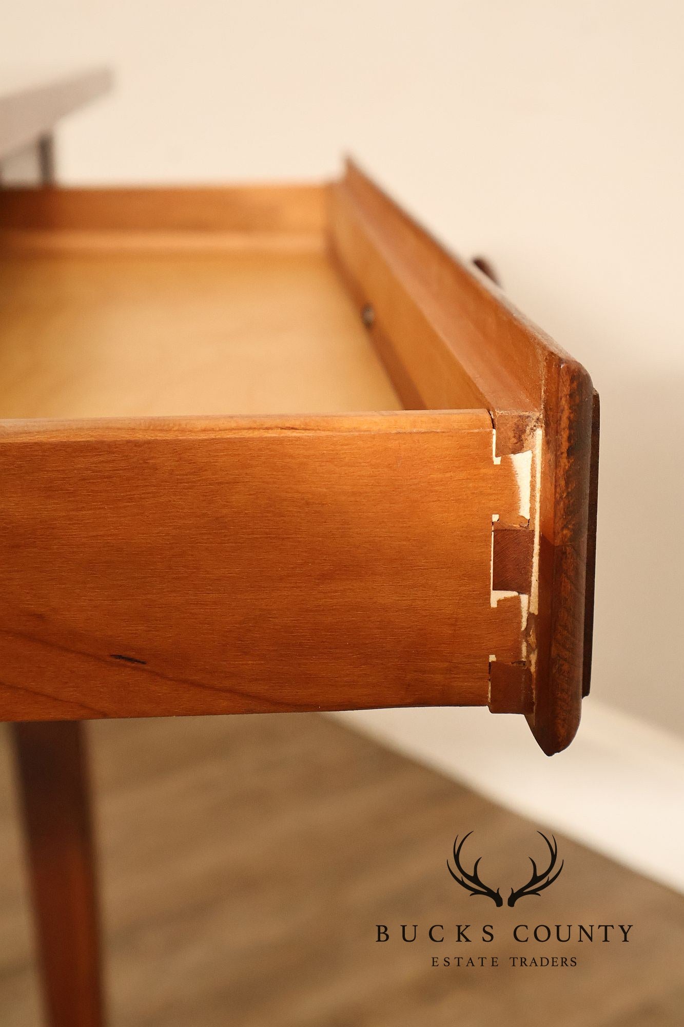 Ethan Allen 'American Impressions' Expandable Cherry Dining Table