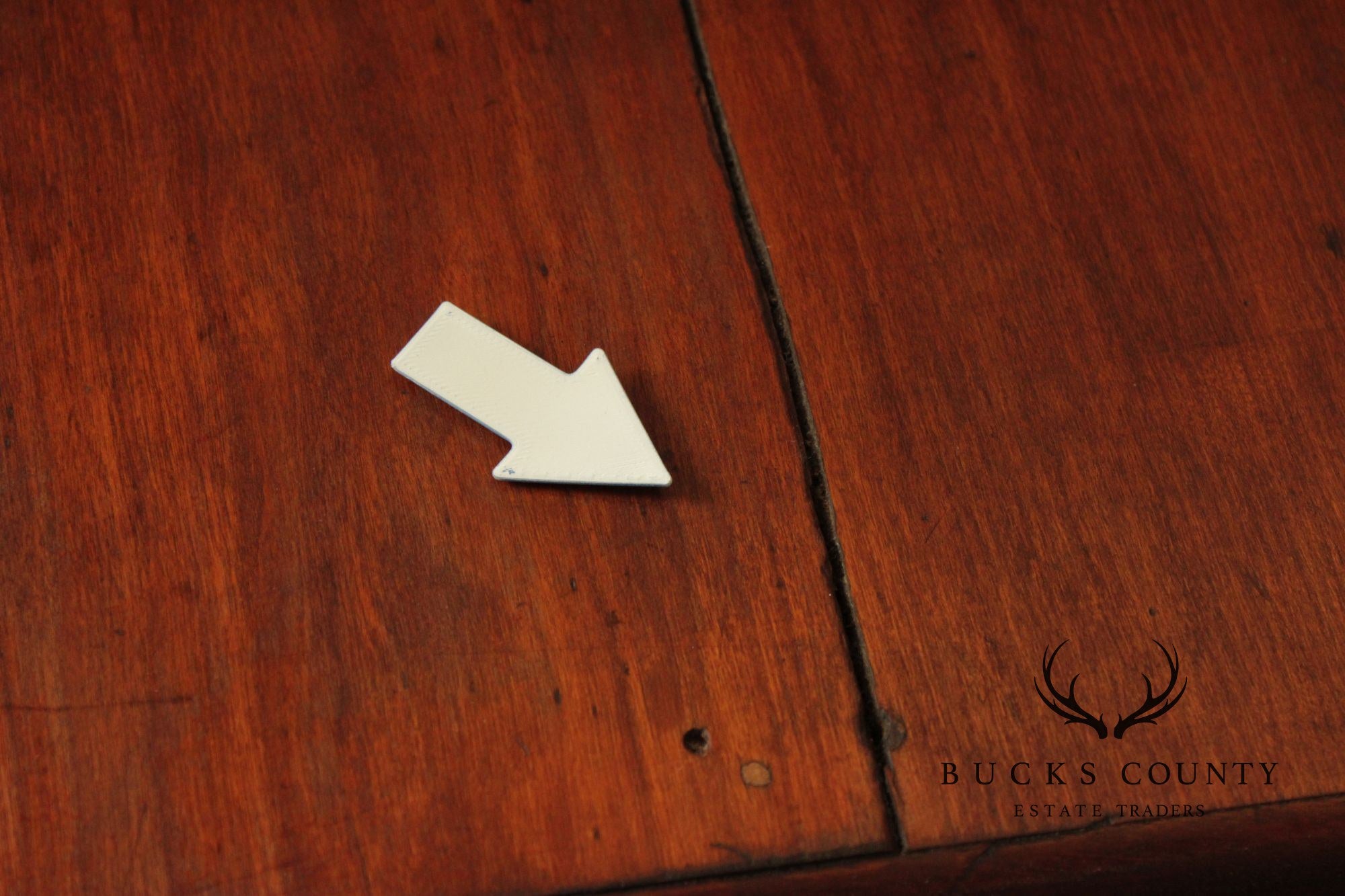 Antique American Federal Style Chest With Tiger Maple Drawer Fronts