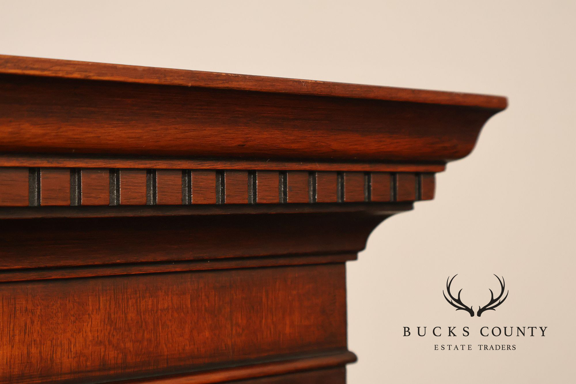 Kindel Georgian Style Mahogany Chest on Chest