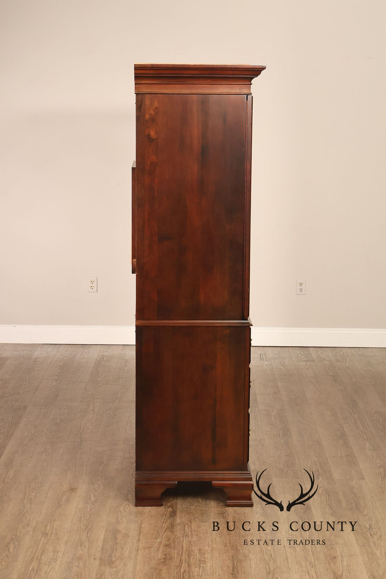 Kincaid Furniture Traditional Cherry Gentleman’s Chest Armoire