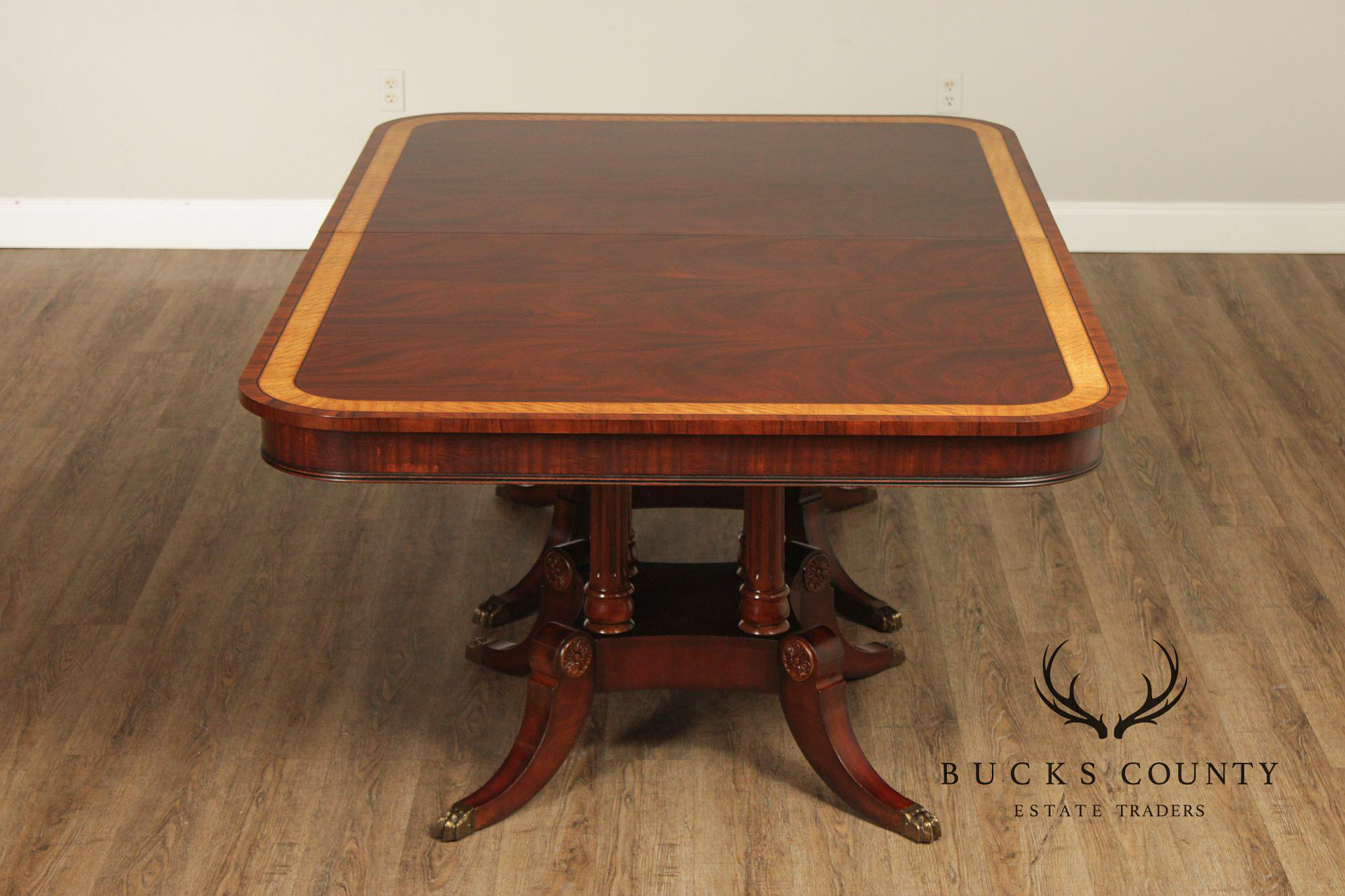 Henredon Natchez Mahogany Double Pedestal Dining Table With Three Leaves
