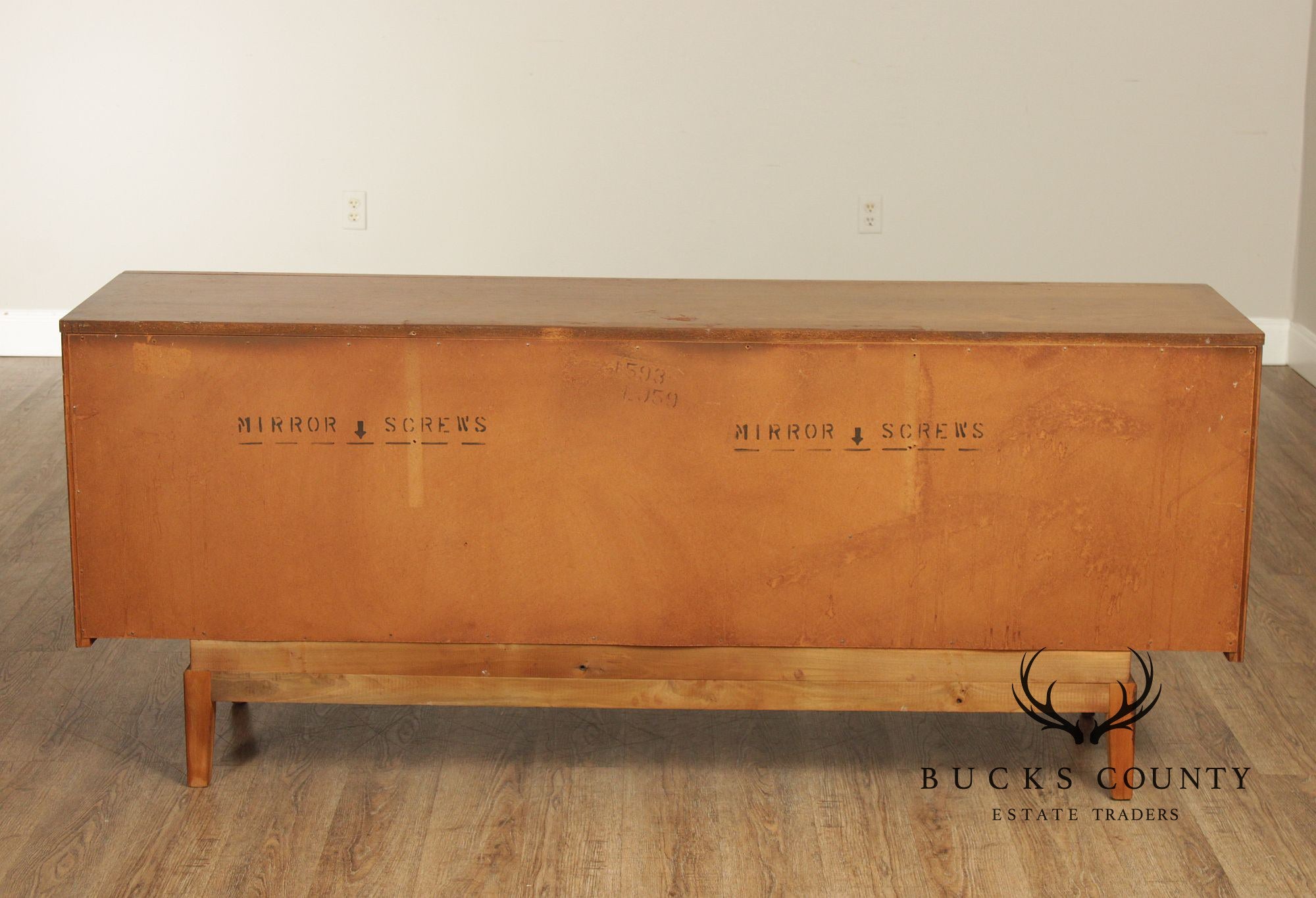 United Furniture Mid-Century Modern Walnut Diamond Front 9-Drawer Dresser
