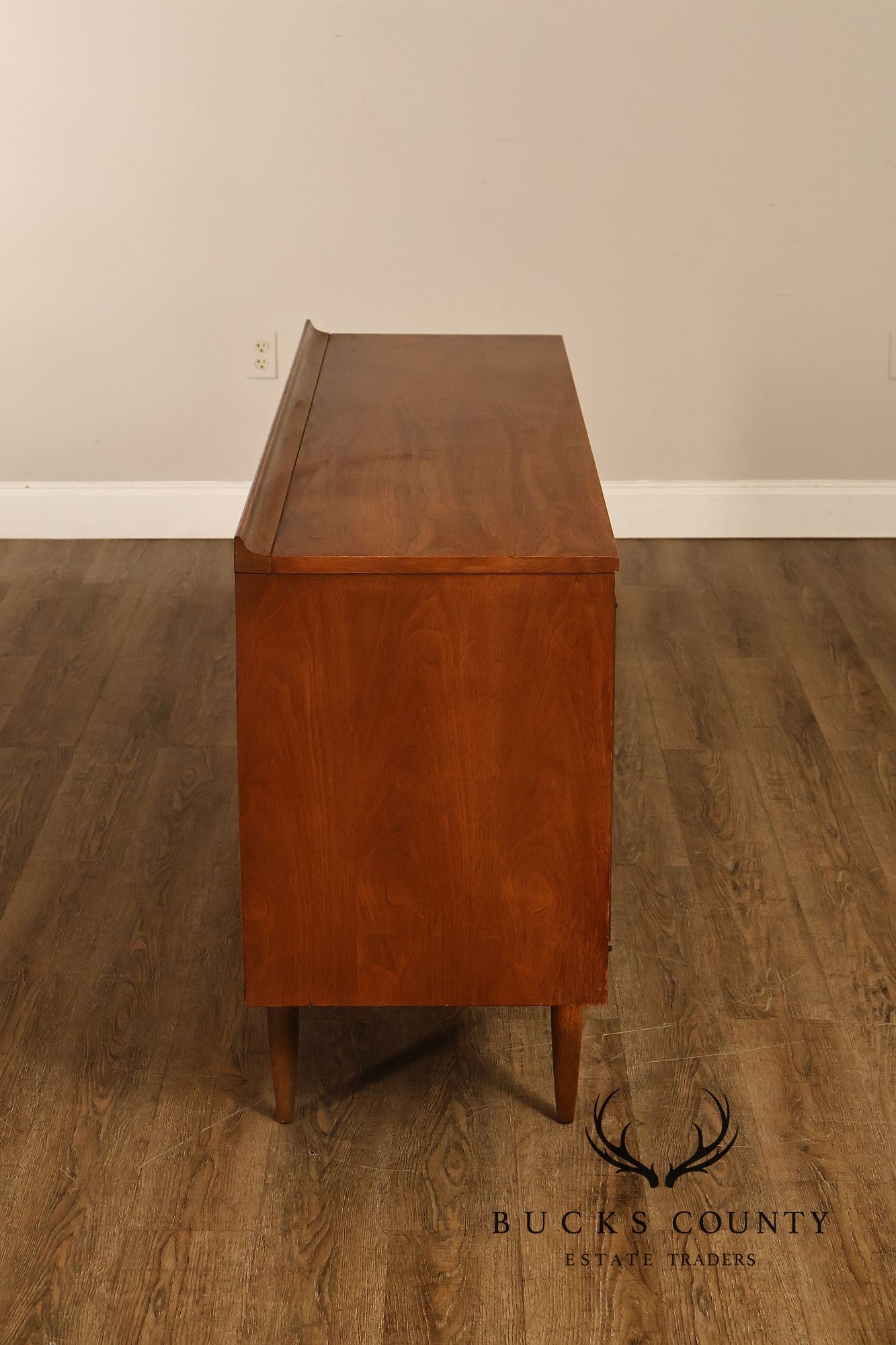 Broyhill 'Sculptra' Mid Century Modern Walnut Sideboard