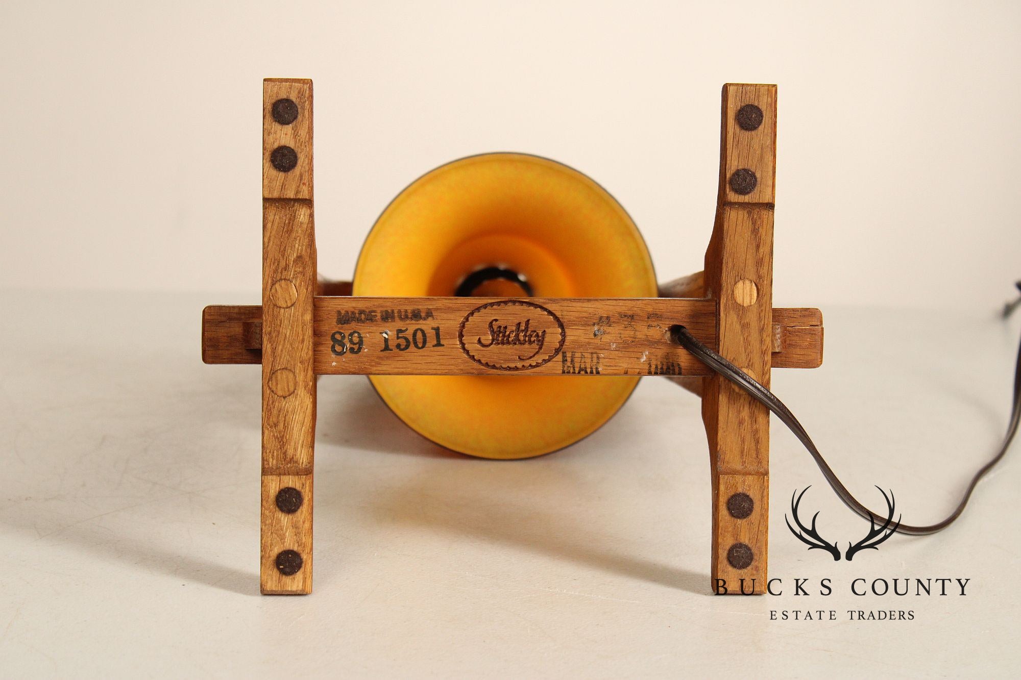 Stickley Mission Collection Oak Table Lamp With Art Glass Shade