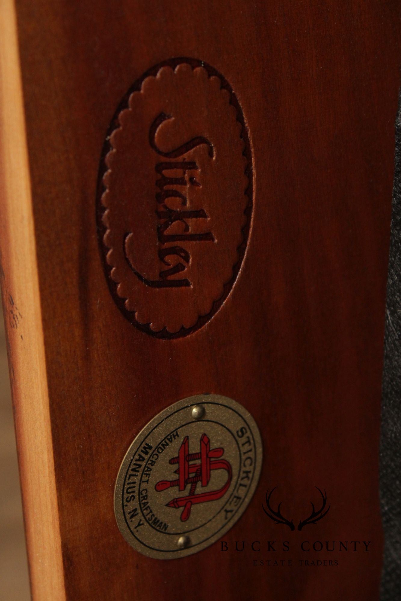 Stickley Mission Collection Cherry Prairie Settle