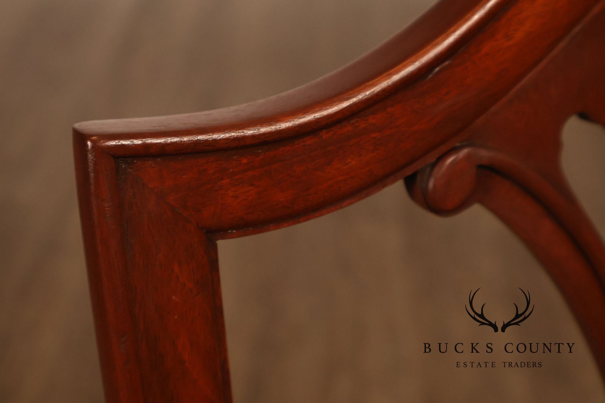 Hepplewhite Style Vintage 1940's Set of 6 Mahogany Shield Back Dining Chairs