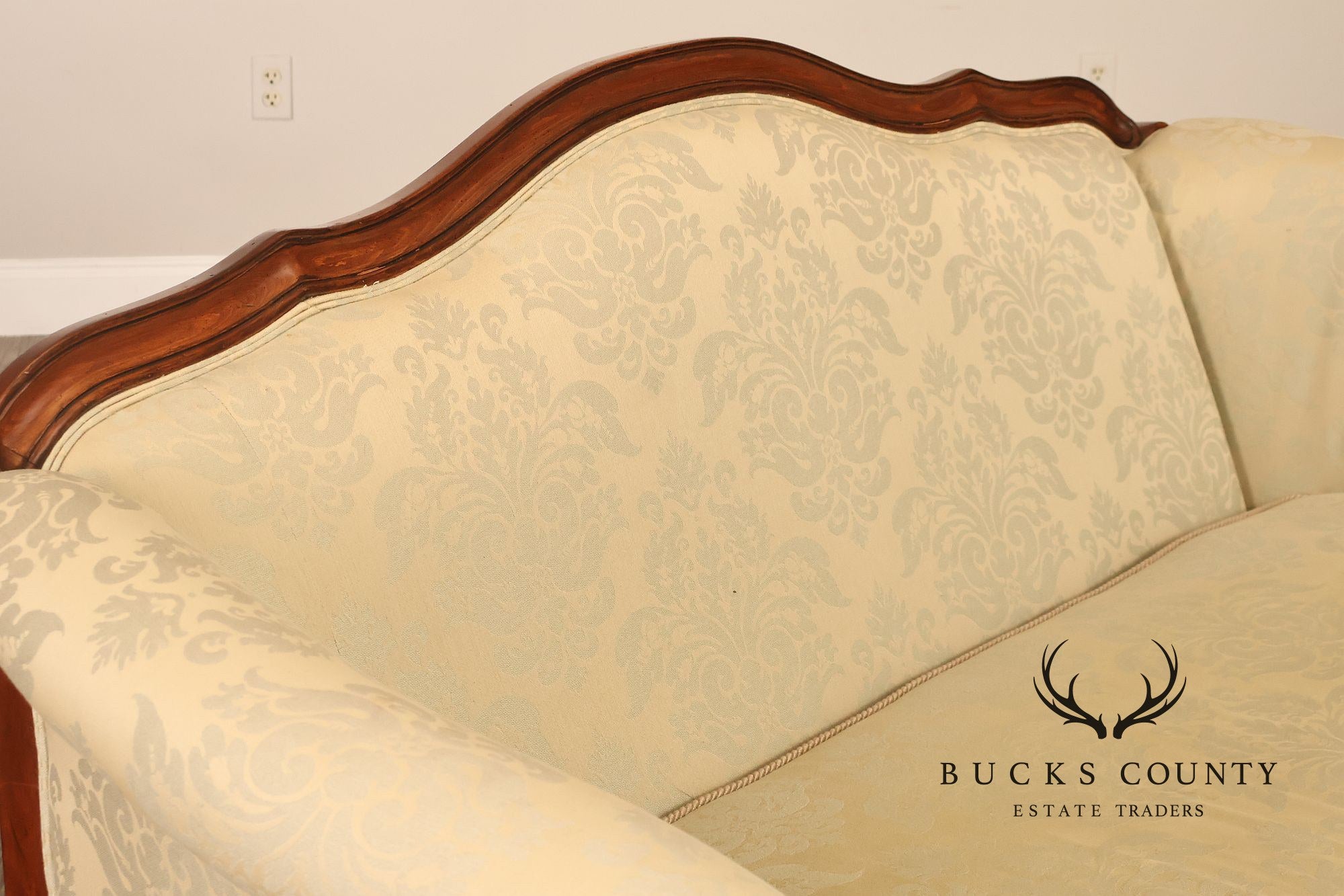 Ethan Allen French Louis XV Style Camelback Sofa