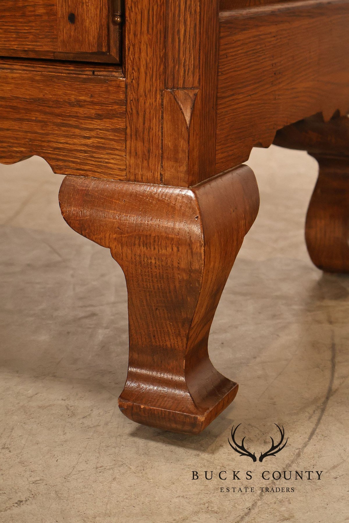 Ethan Allen Rustic Style Oak Flip Top Server