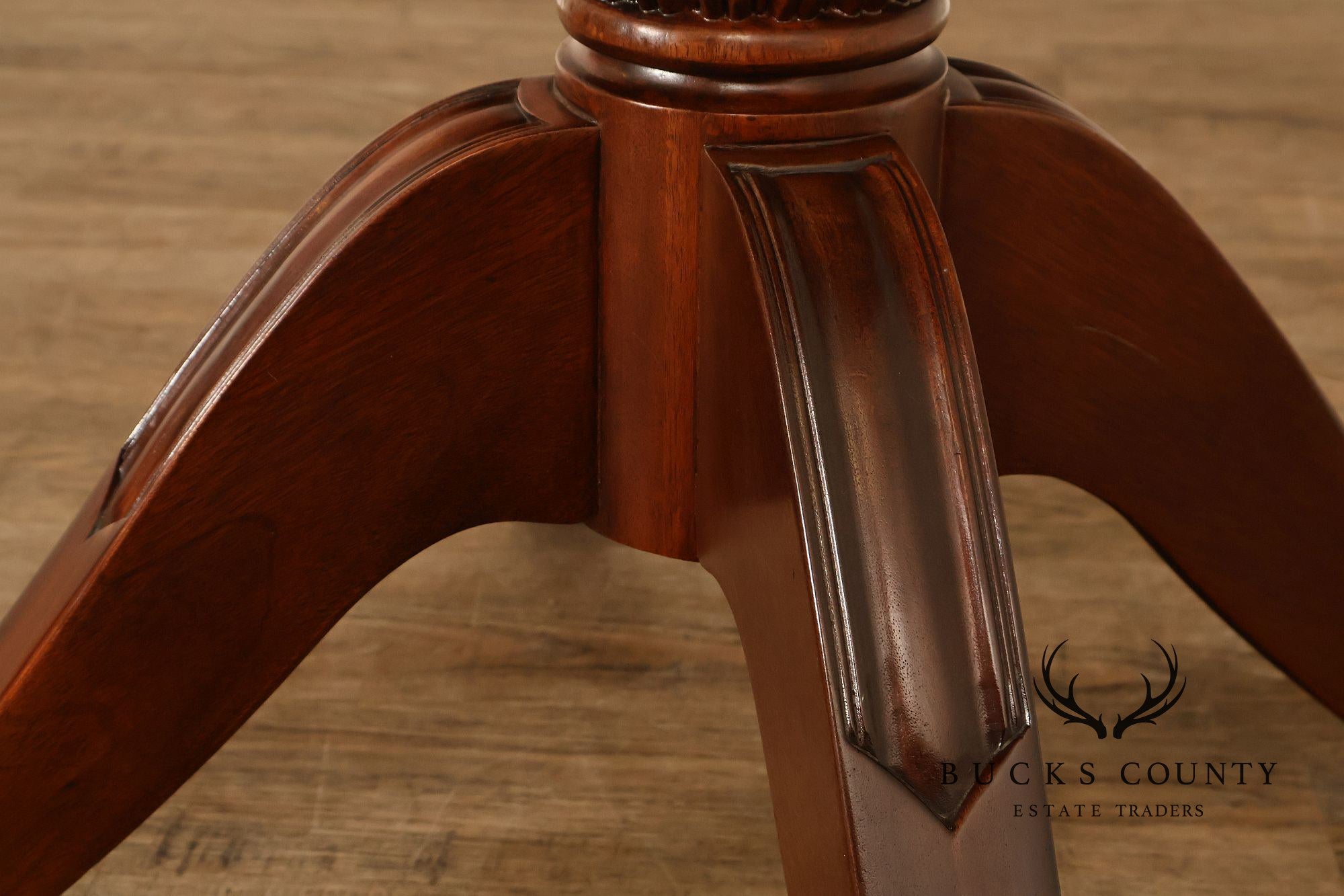 Lexington Furniture Round Glass Top Carved Mahogany Pedestal Table with Center Medallion