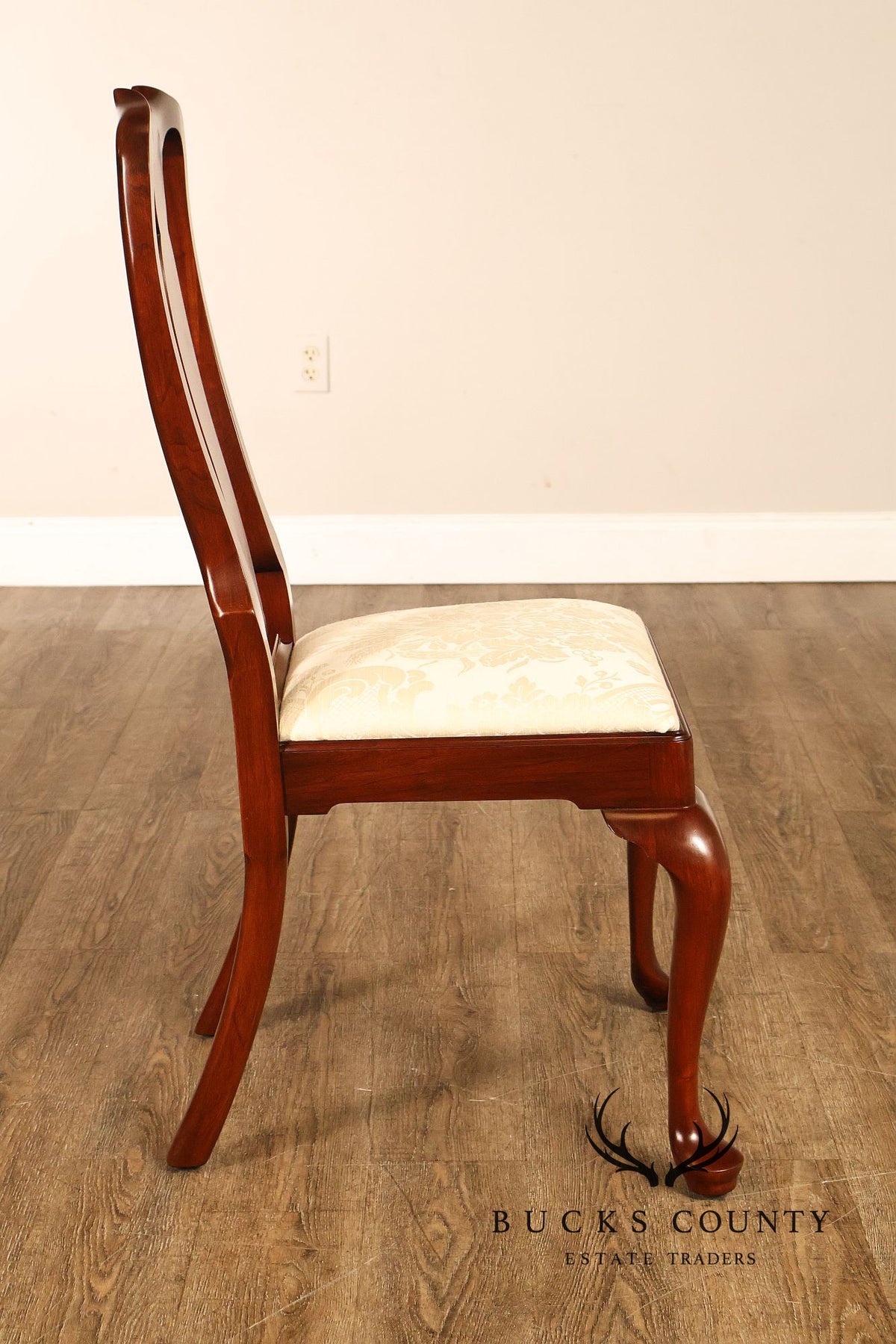 Henkel Harris Queen Anne Set of Six Cherry Dining Chairs