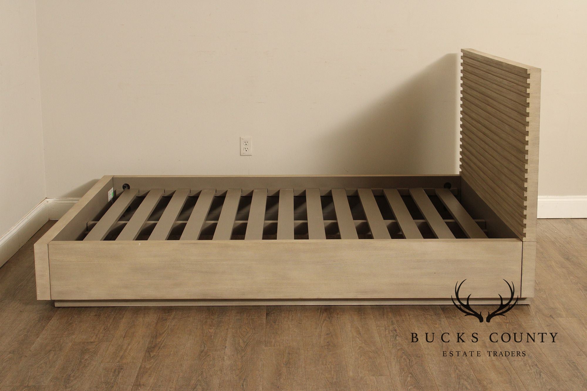 Restoration Hardware Mesa Platform Queen Bed