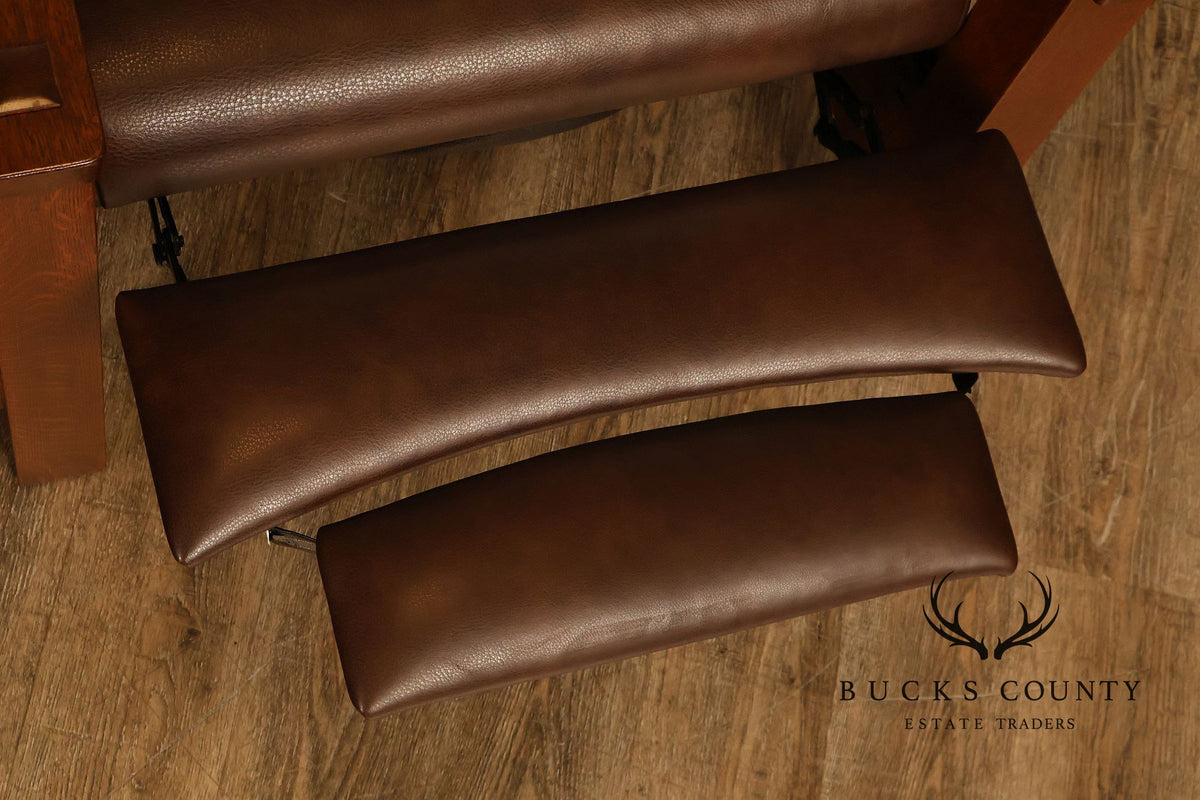 Stickley Mission Collection Pair of Bustle Back Bow Arm Morris Recliners