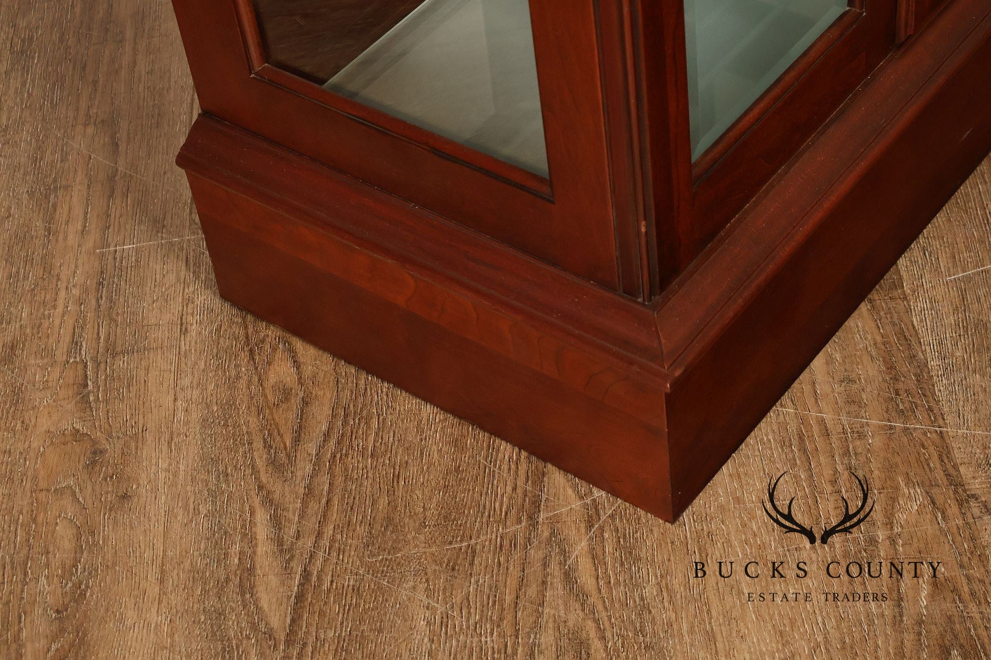 Pennsylvania House Traditional Cherry Lighted Glass Curio Display Cabinet