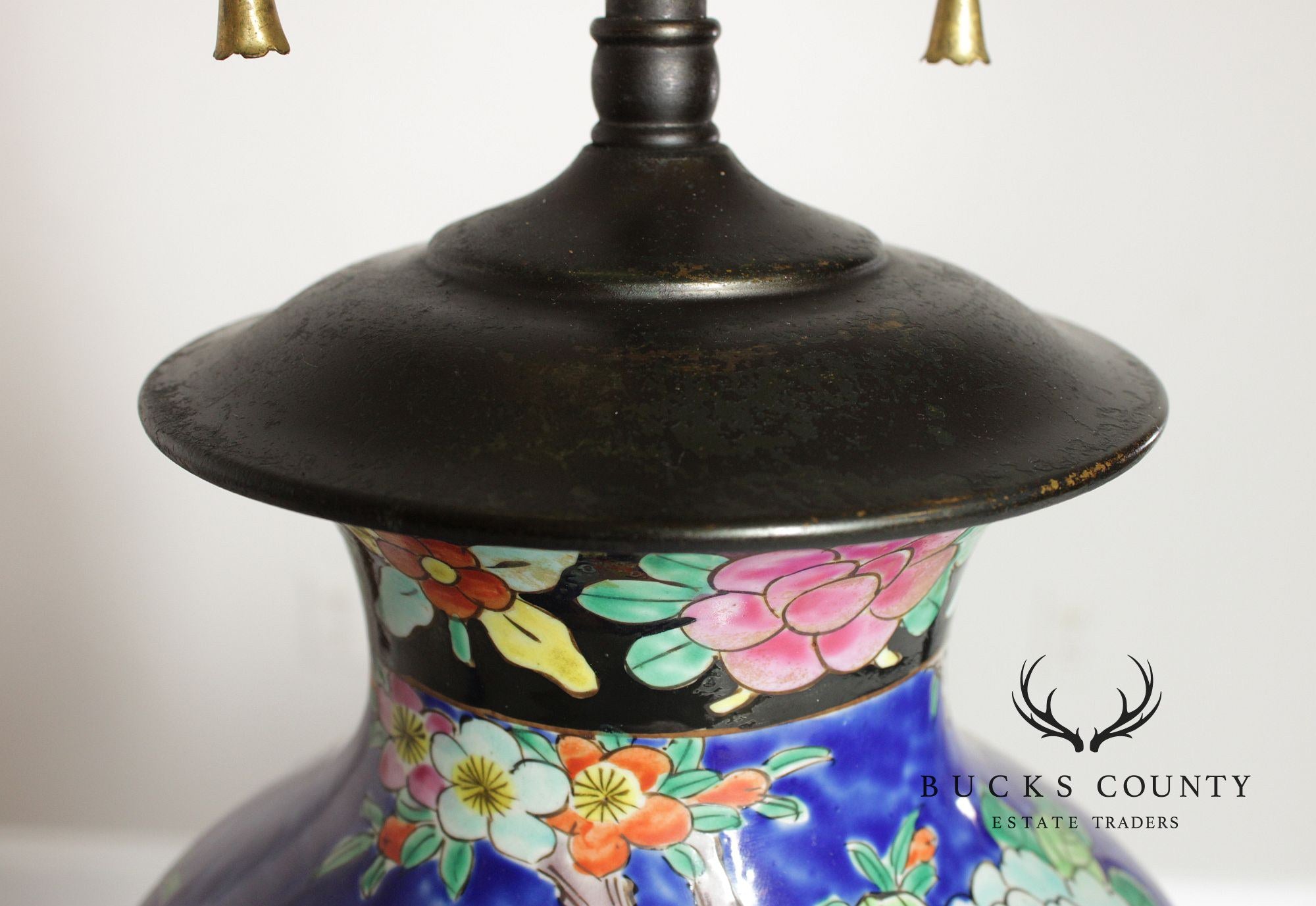 Asian Style Vintage Glazed Porcelain Table Lamp