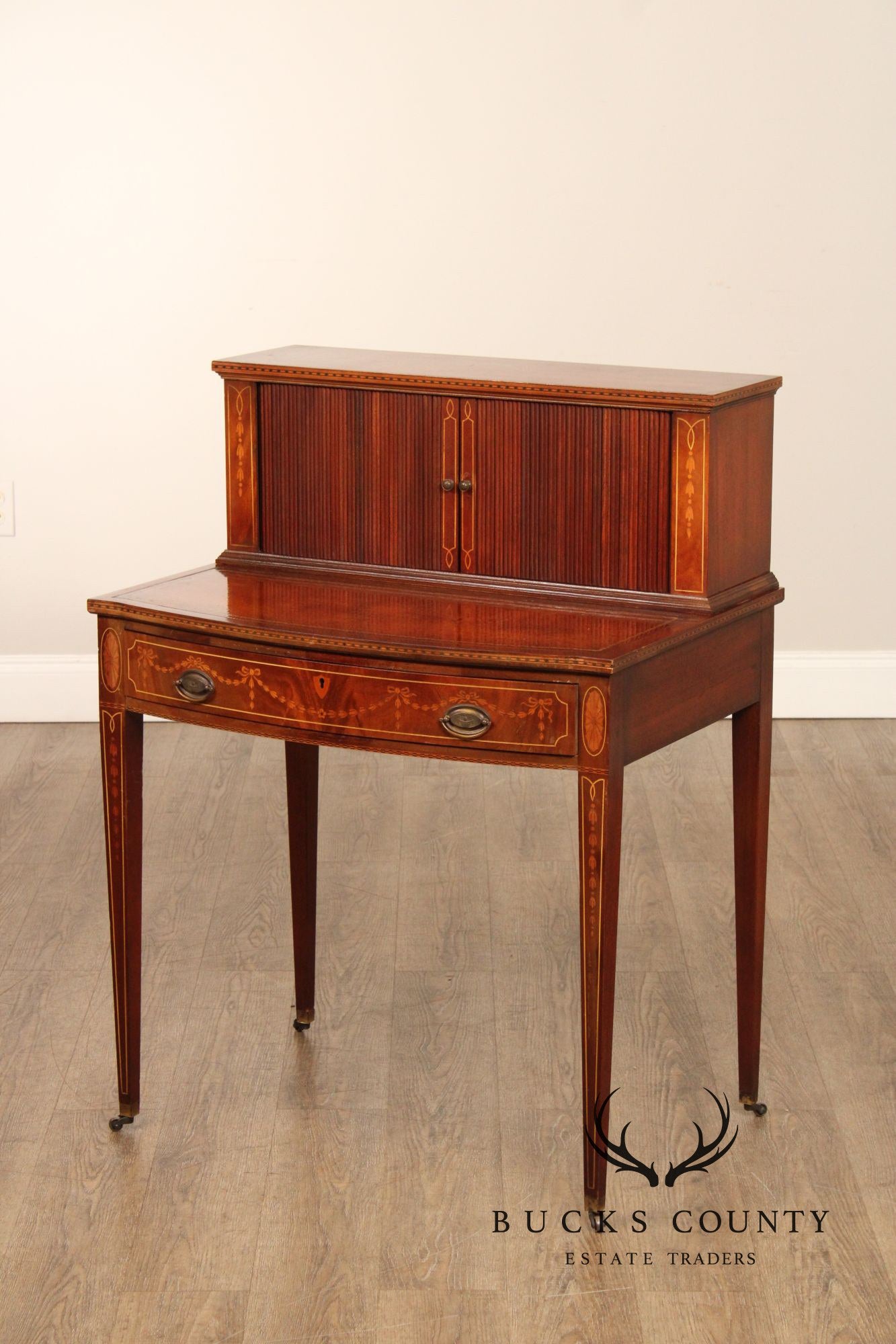 Hepplewhite Style 1940,s Mahogany Inlaid Writing Desk