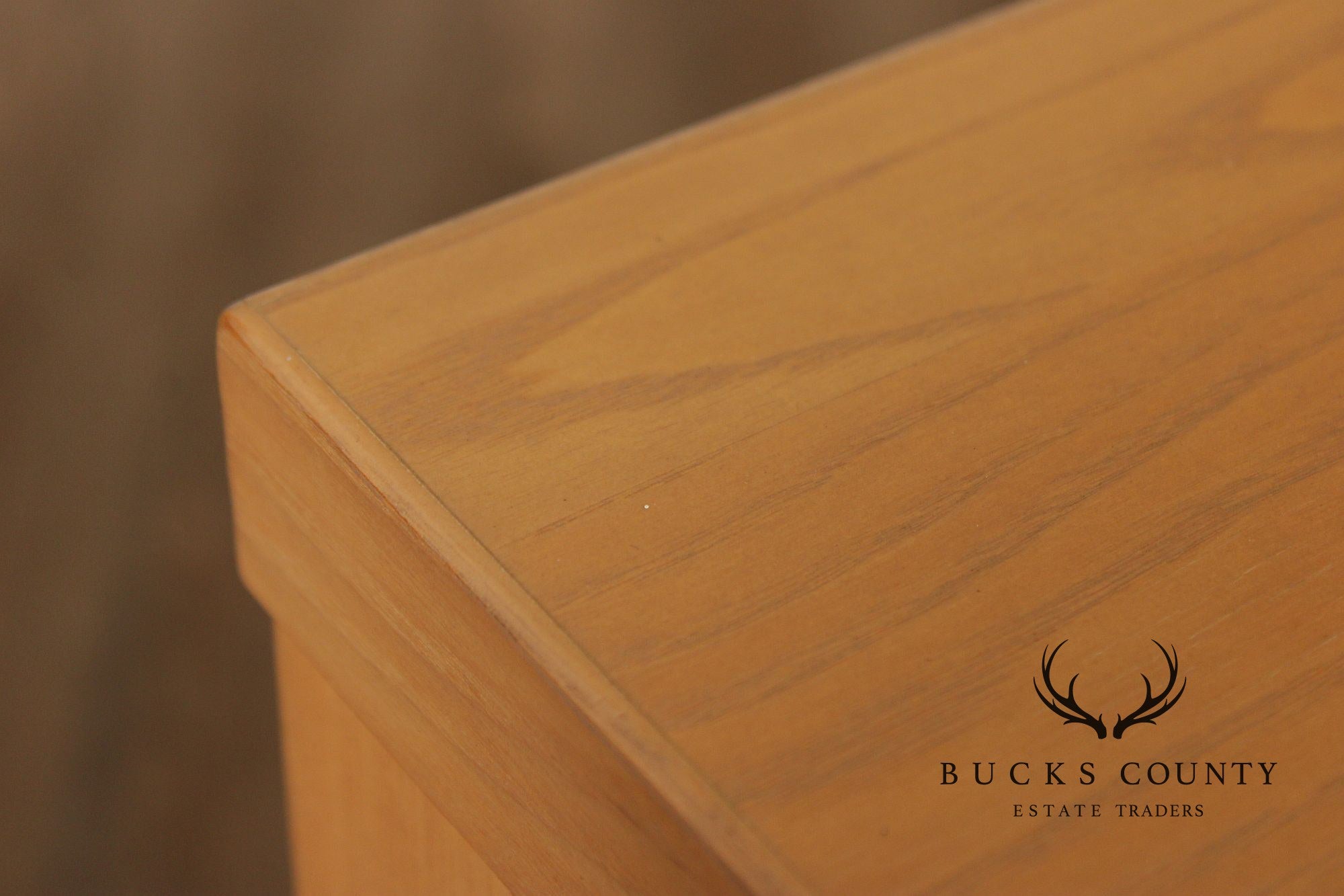 Ethan Allen 'Horizons' Bowfront Chest of Drawers