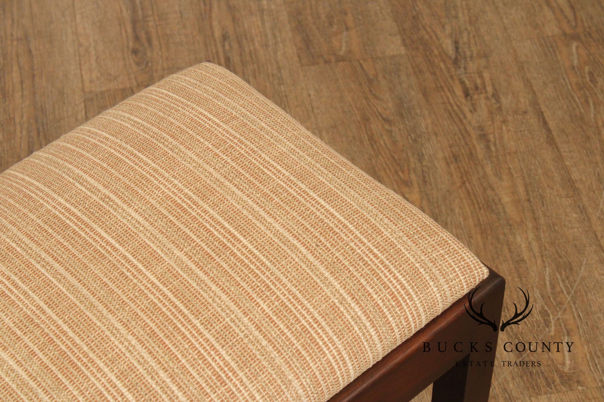 Kittinger Williamsburg Adaptation Chippendale Style Mahogany Bench