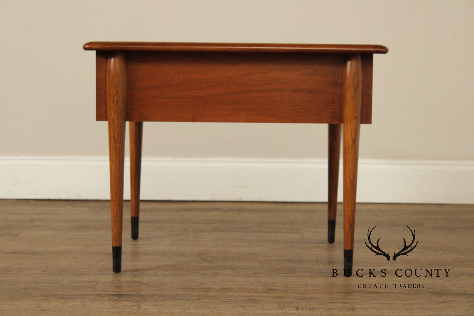 Lane Acclaim Mid Century Modern Pair Of Walnut End Tables