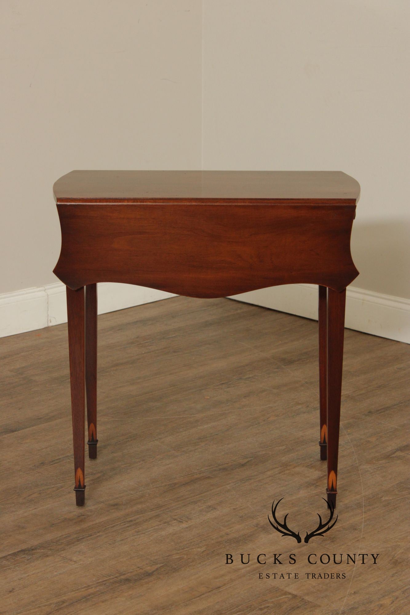 Kittinger Vintage Federal Style Mahogany Drop Leaf Pembroke Table