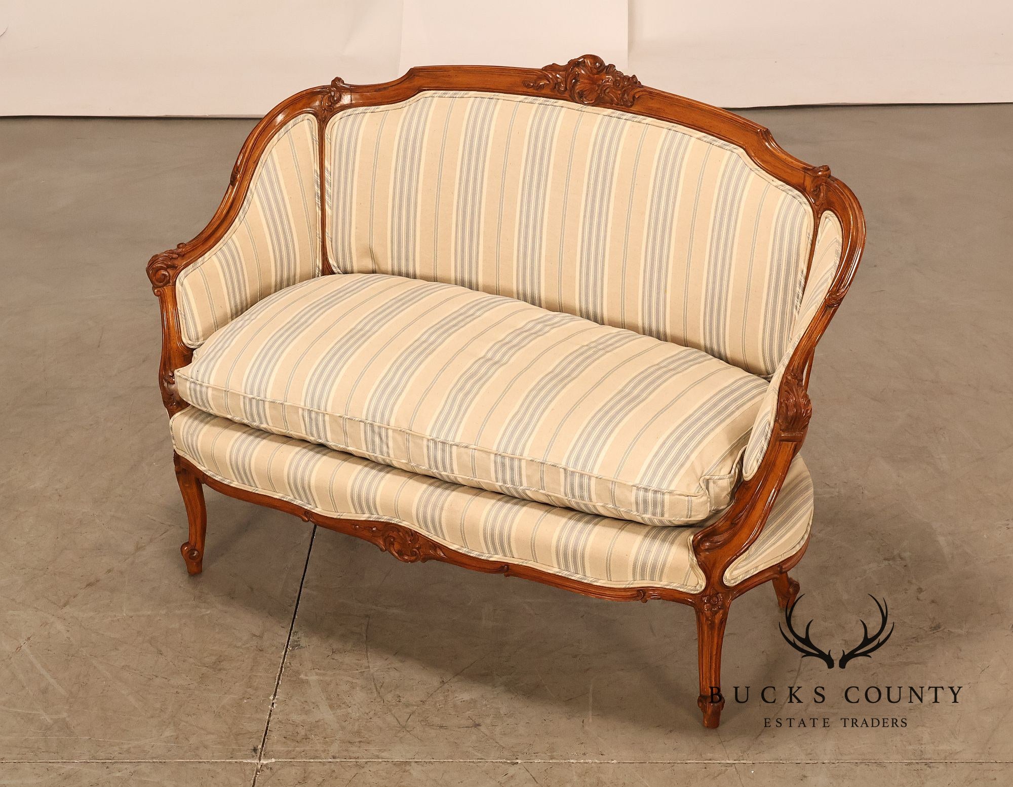 French Louis XV Style Carved Loveseat Settee